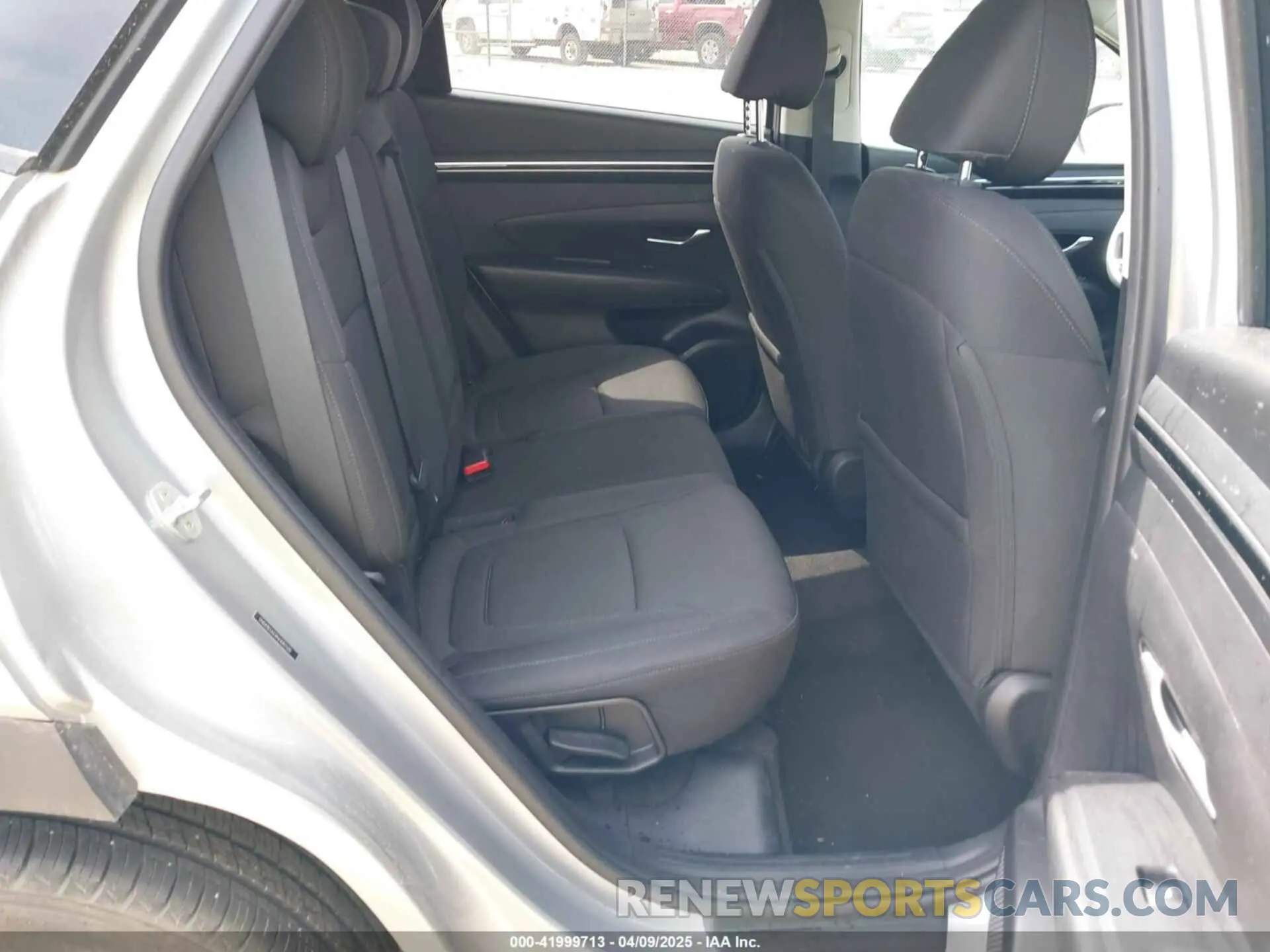 8 fotografías del automóvil dañado 5NMJB3AE8NH082500 HYUNDAI TUCSON 2022