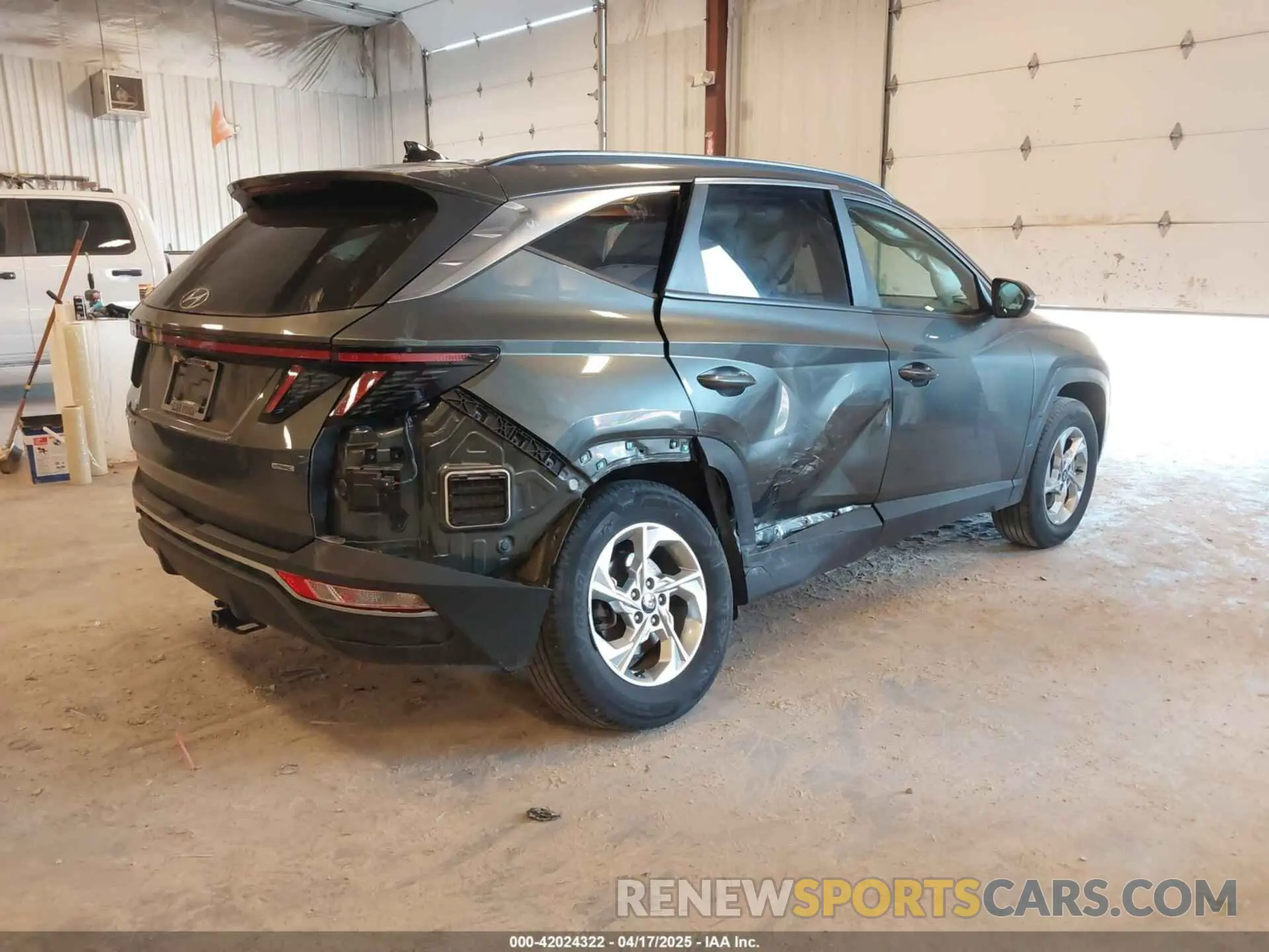4 fotografías del automóvil dañado 5NMJBCAE1NH117460 HYUNDAI TUCSON 2022