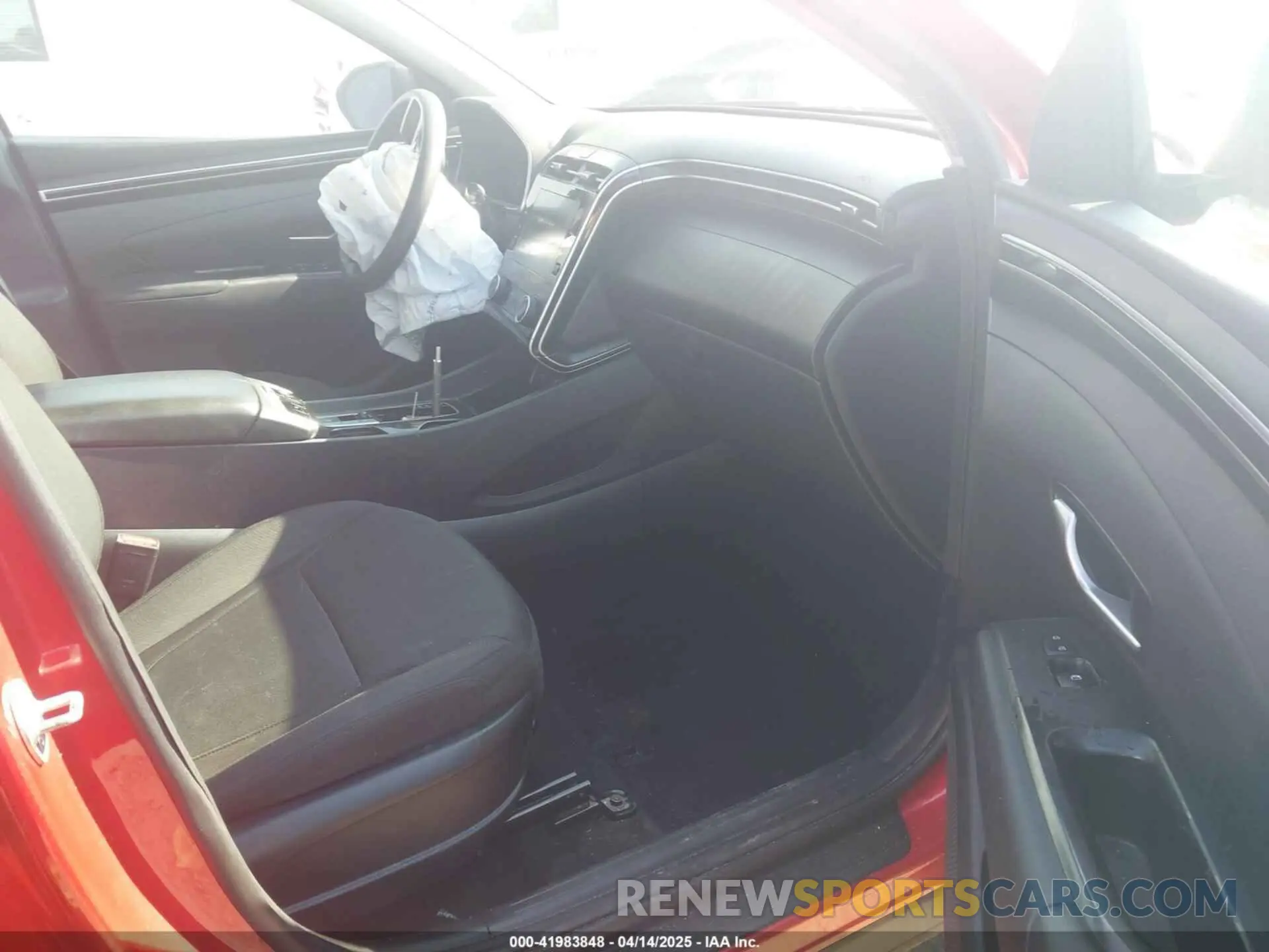 5 fotografías del automóvil dañado 5NMJBCAE3NH039036 HYUNDAI TUCSON 2022