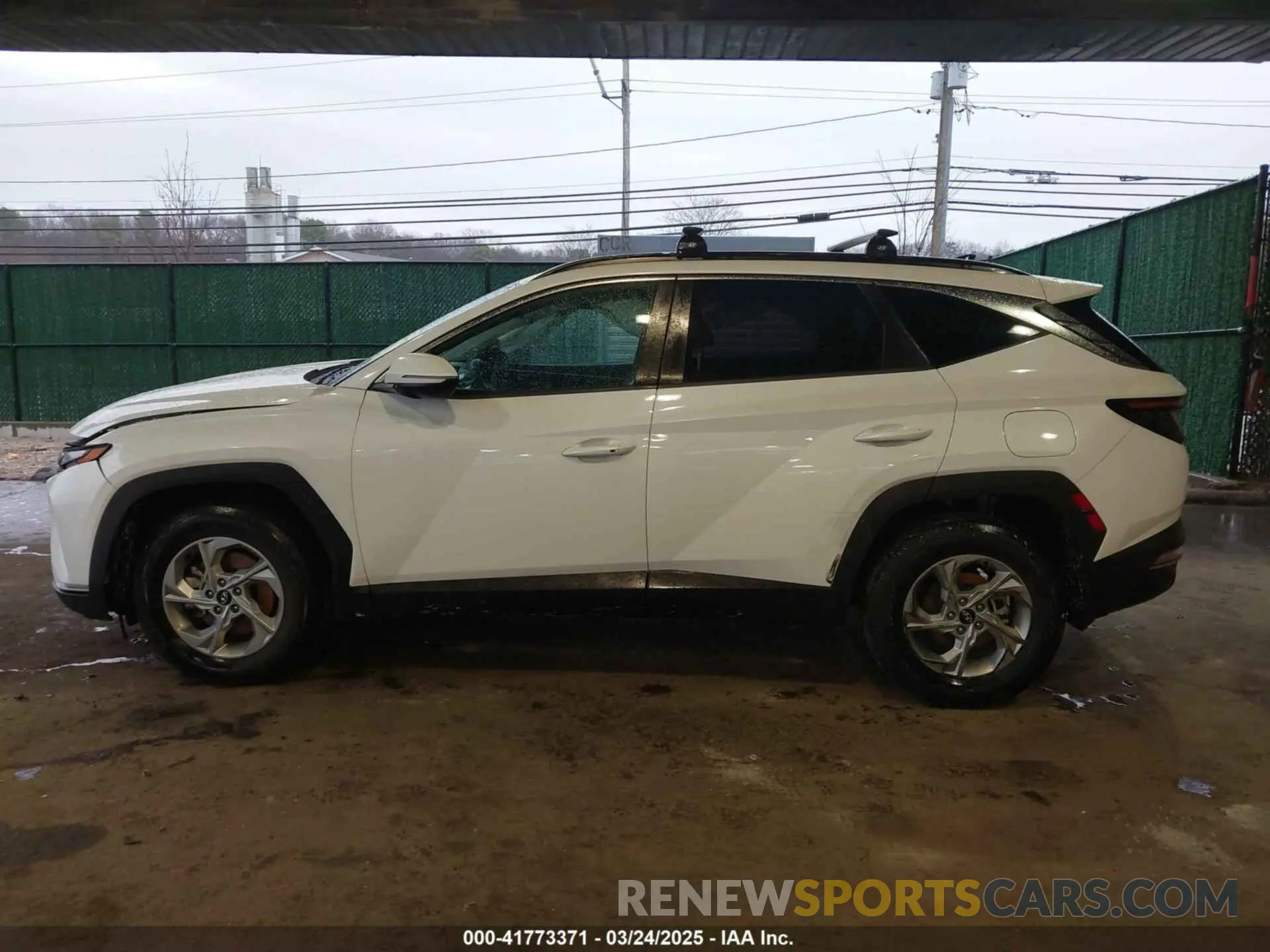 14 fotografías del automóvil dañado 5NMJBCAE4NH038364 HYUNDAI TUCSON 2022