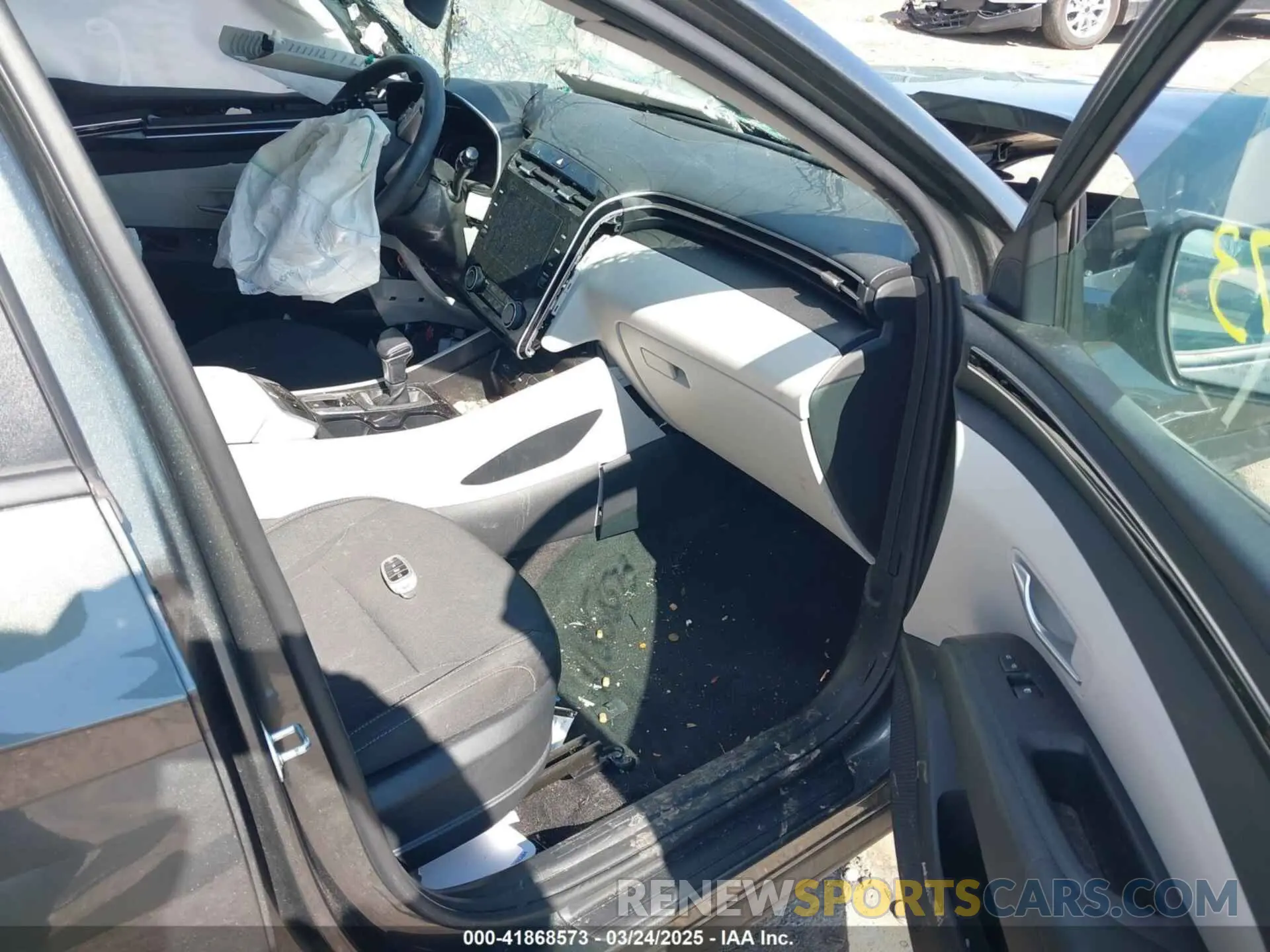 5 fotografías del automóvil dañado 5NMJBCAE5NH137470 HYUNDAI TUCSON 2022
