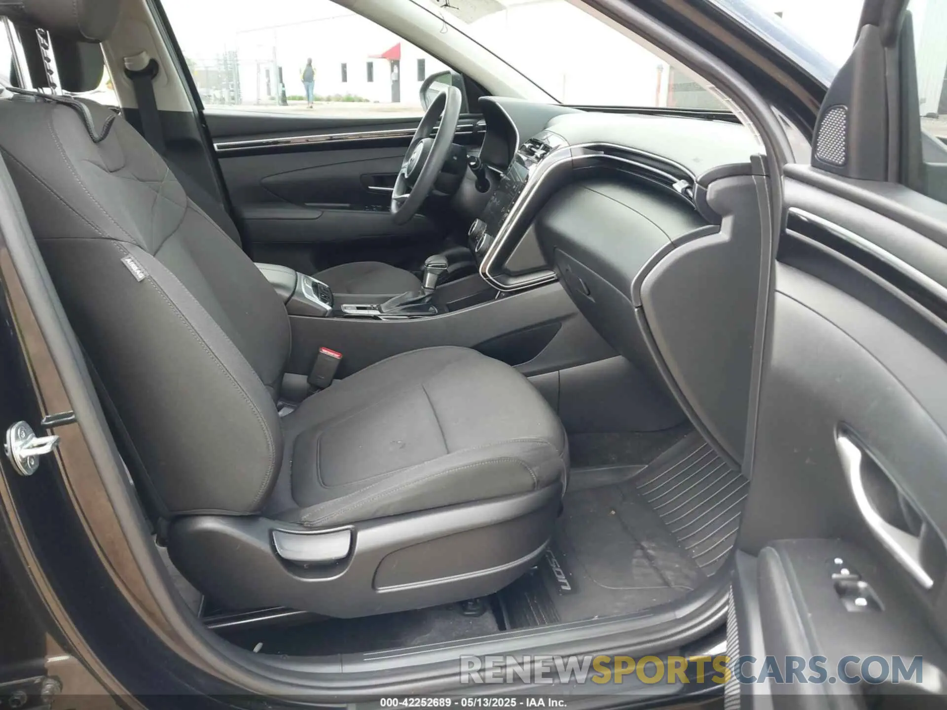 5 fotografías del automóvil dañado 5NMJBCAE9NH038148 HYUNDAI TUCSON 2022