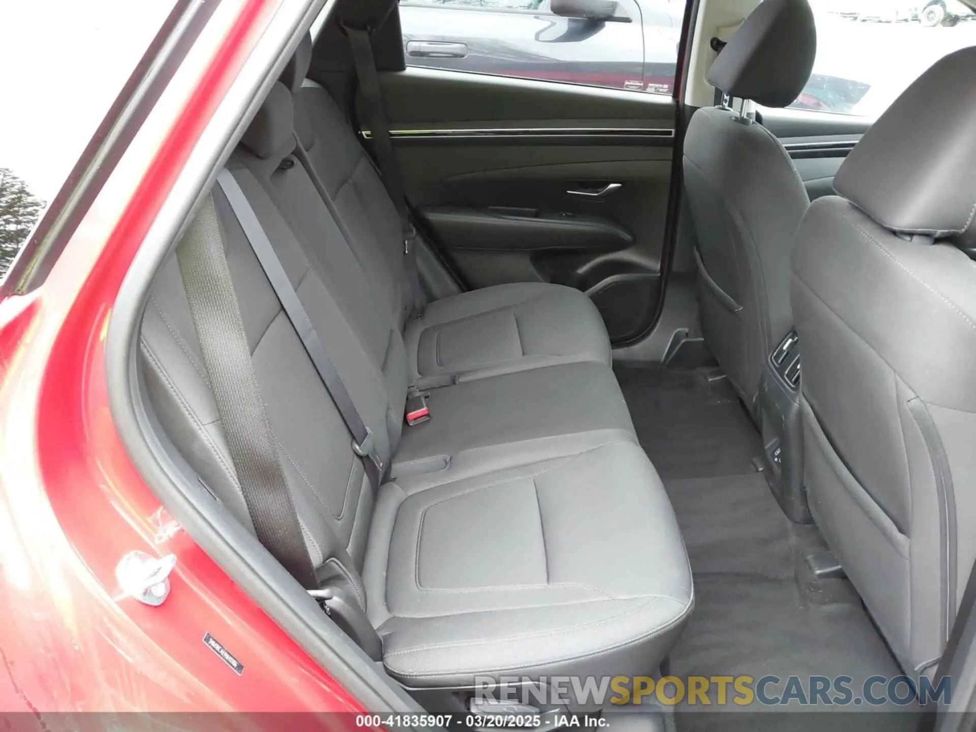 8 fotografías del automóvil dañado 5NMJBCAE9NH131106 HYUNDAI TUCSON 2022