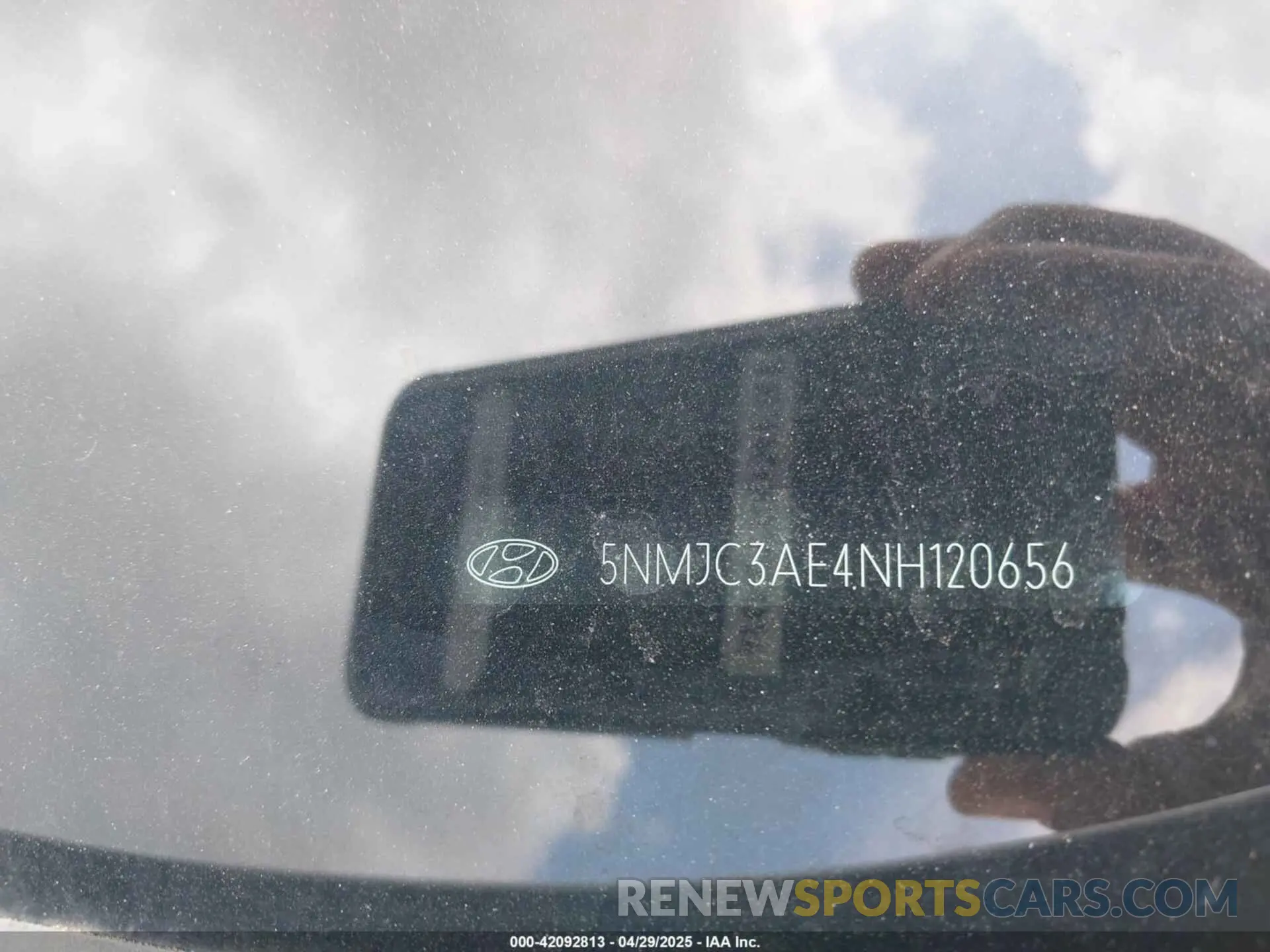 9 fotografías del automóvil dañado 5NMJC3AE4NH120656 HYUNDAI TUCSON 2022