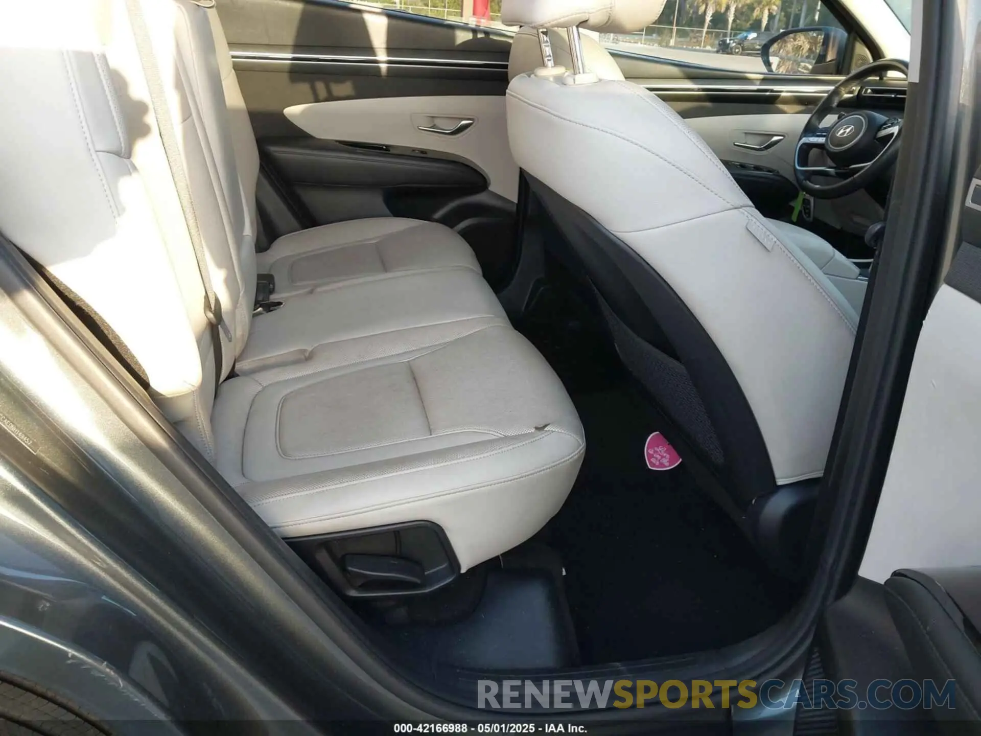 8 fotografías del automóvil dañado 5NMJCCAE0NH149457 HYUNDAI TUCSON 2022