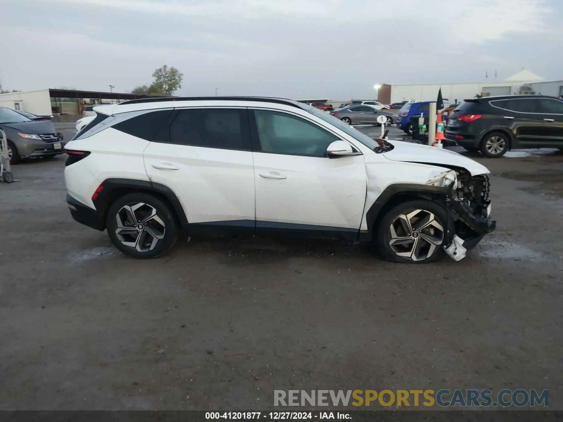 13 fotografías del automóvil dañado 5NMJE3AE4NH025217 HYUNDAI TUCSON 2022