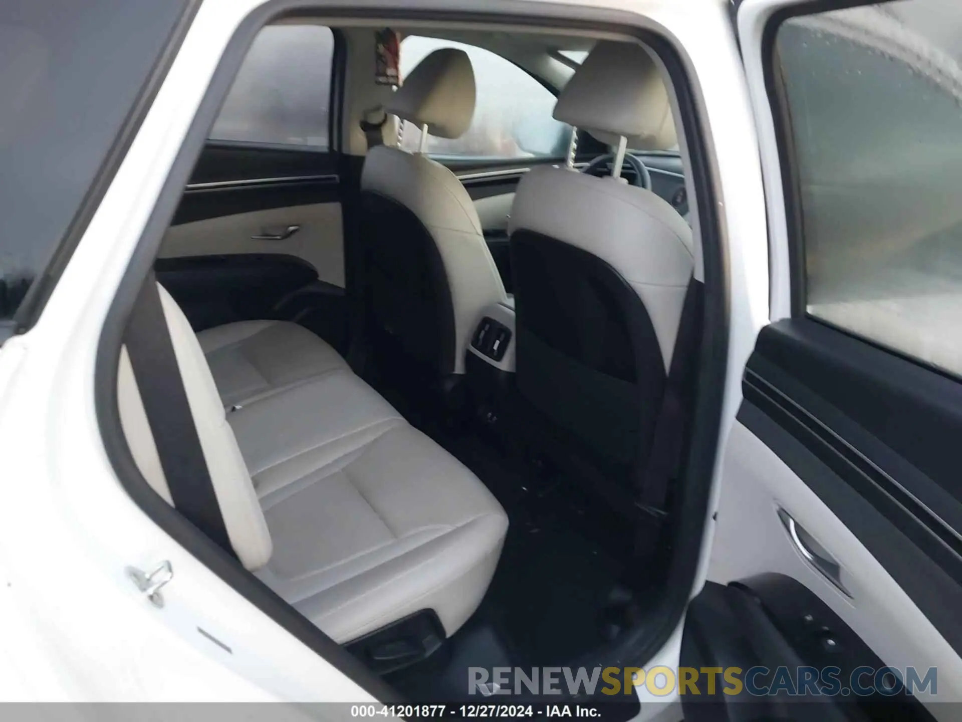 8 fotografías del automóvil dañado 5NMJE3AE4NH025217 HYUNDAI TUCSON 2022
