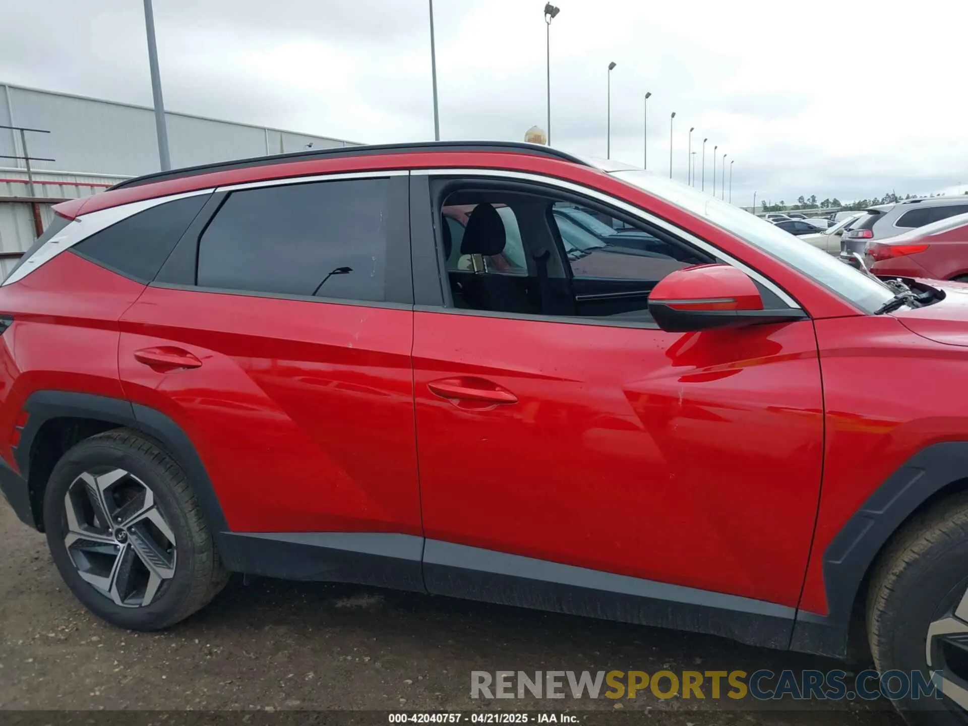 13 fotografías del automóvil dañado 5NMJF3AE2NH063462 HYUNDAI TUCSON 2022