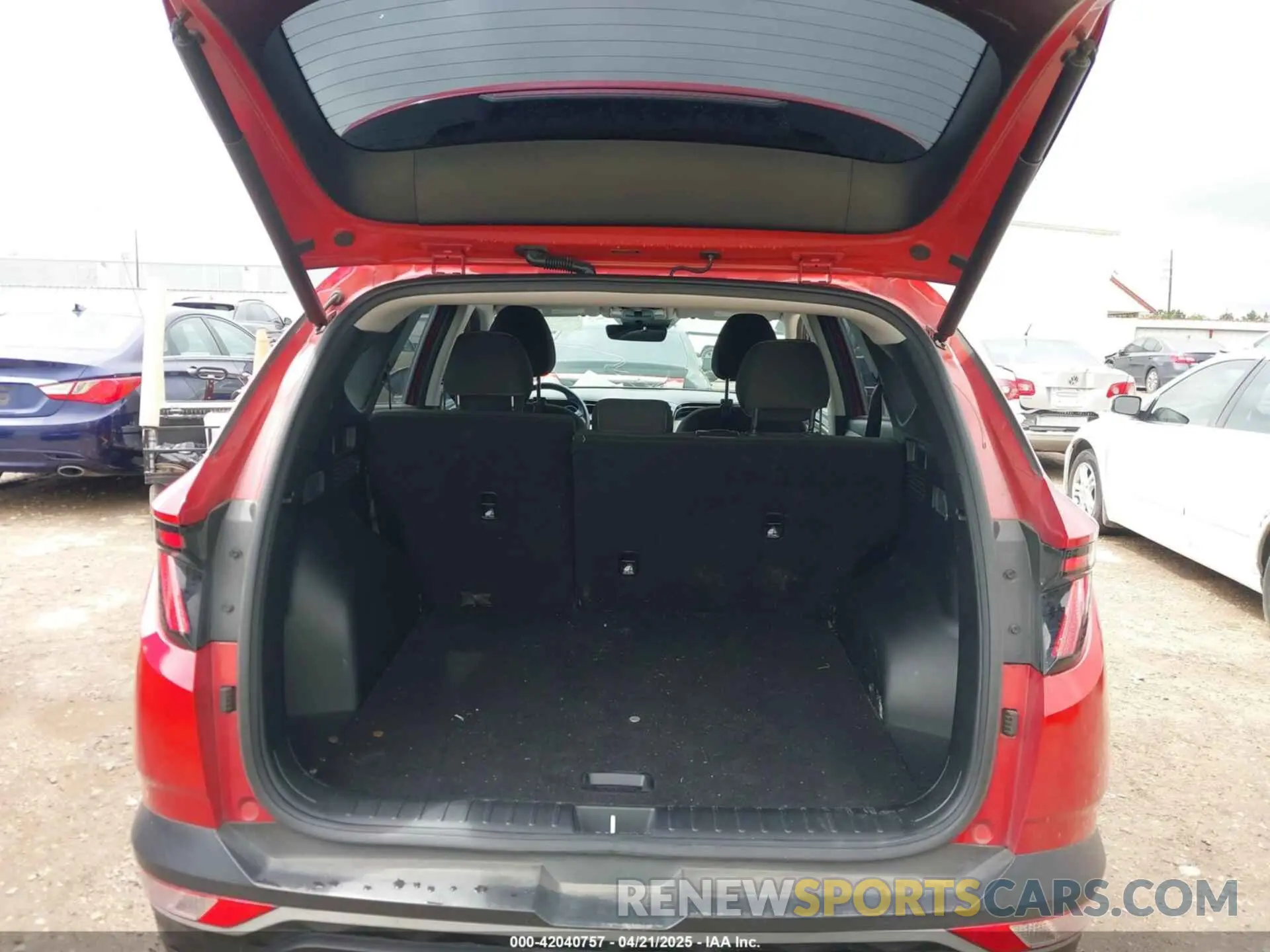 17 fotografías del automóvil dañado 5NMJF3AE2NH063462 HYUNDAI TUCSON 2022