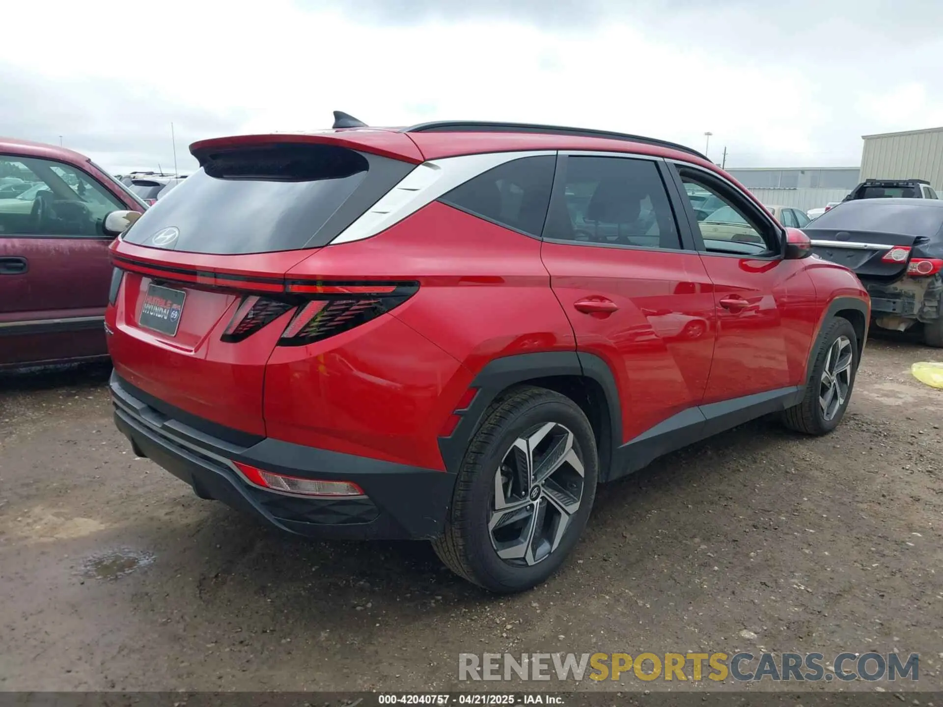 4 fotografías del automóvil dañado 5NMJF3AE2NH063462 HYUNDAI TUCSON 2022