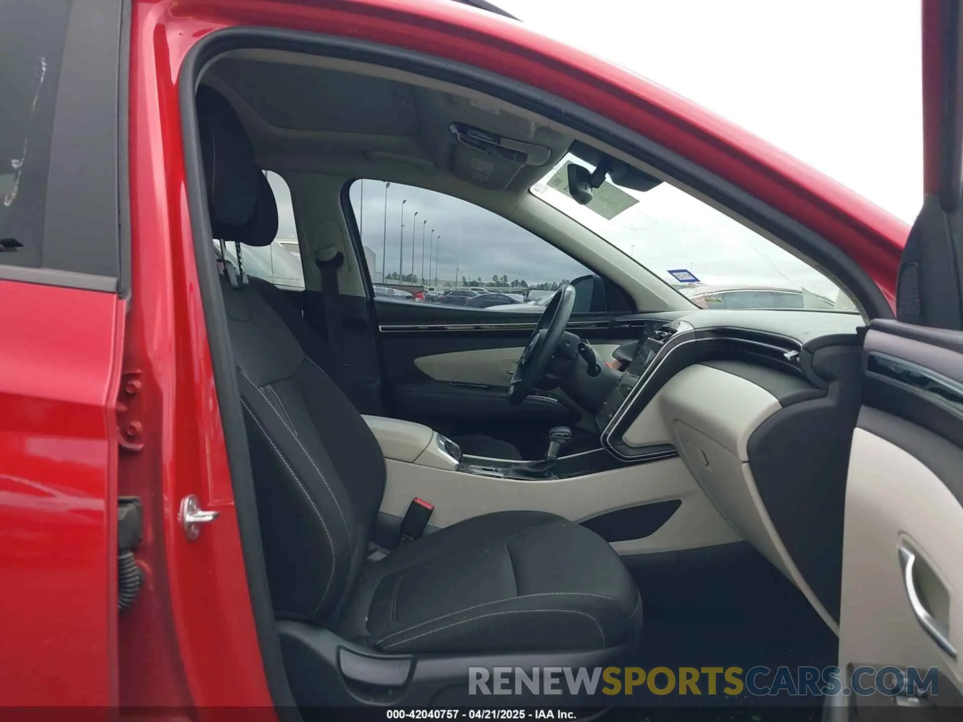 5 fotografías del automóvil dañado 5NMJF3AE2NH063462 HYUNDAI TUCSON 2022