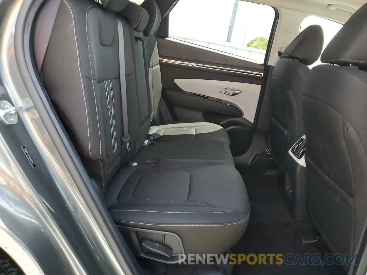 11 fotografías del automóvil dañado 5NMJF3AE3NH067374 HYUNDAI TUCSON 2022
