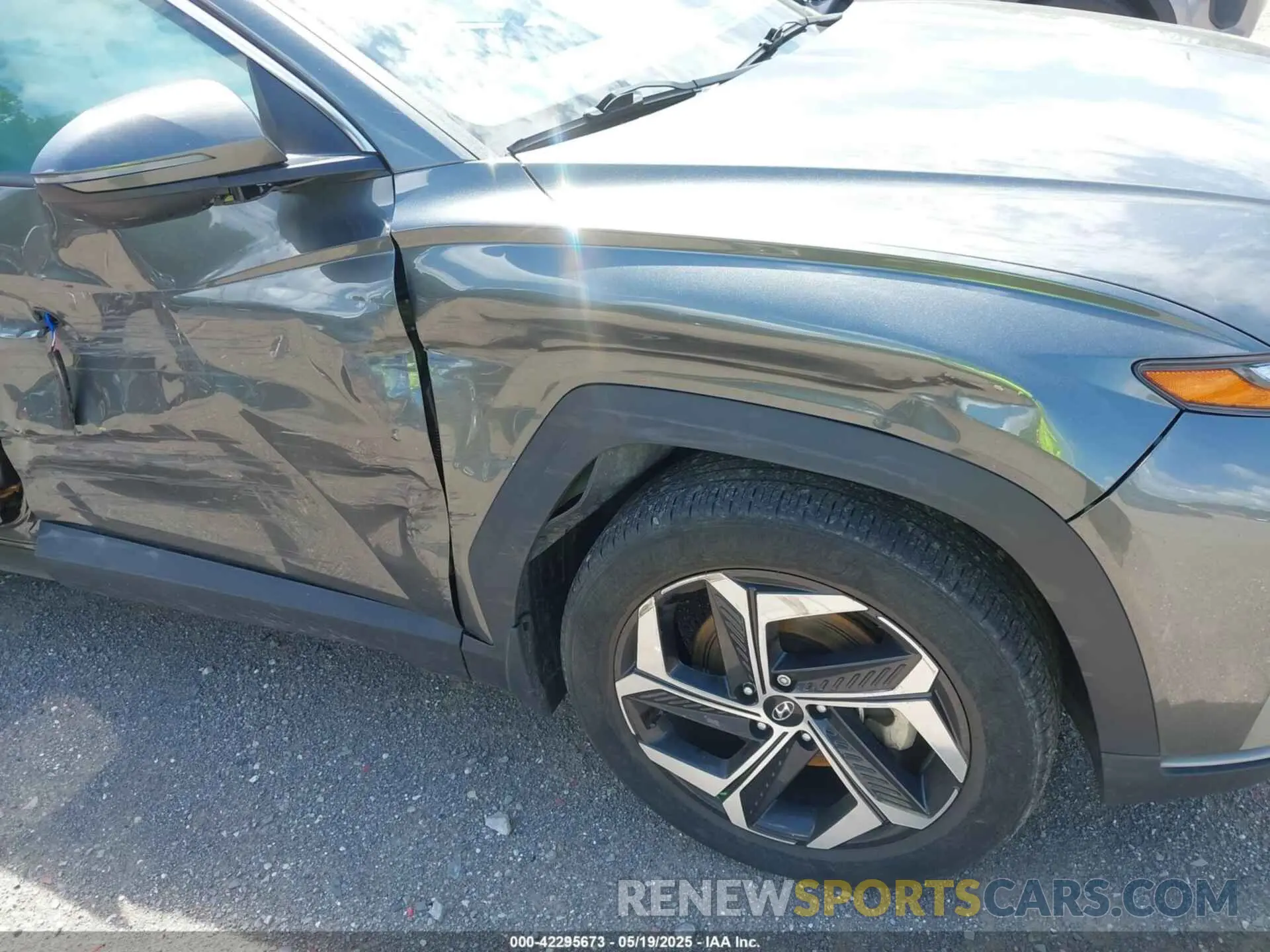 17 fotografías del automóvil dañado 5NMJF3AE5NH142494 HYUNDAI TUCSON 2022