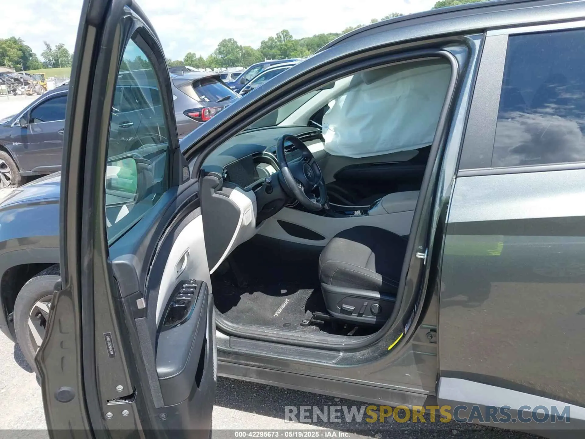 5 fotografías del automóvil dañado 5NMJF3AE5NH142494 HYUNDAI TUCSON 2022