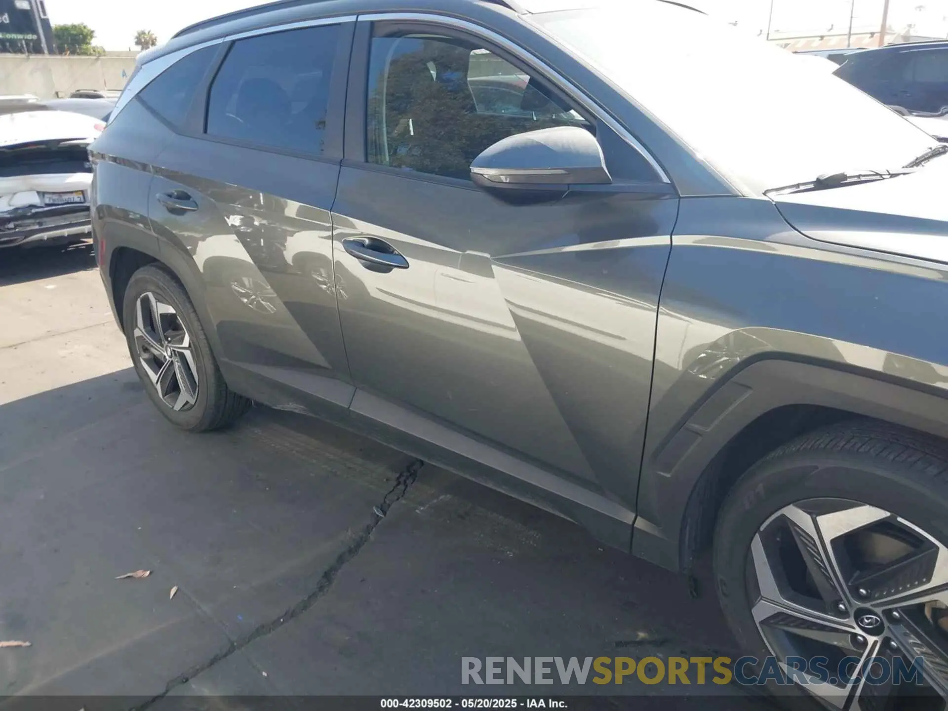 13 fotografías del automóvil dañado 5NMJF3AE6NH133724 HYUNDAI TUCSON 2022
