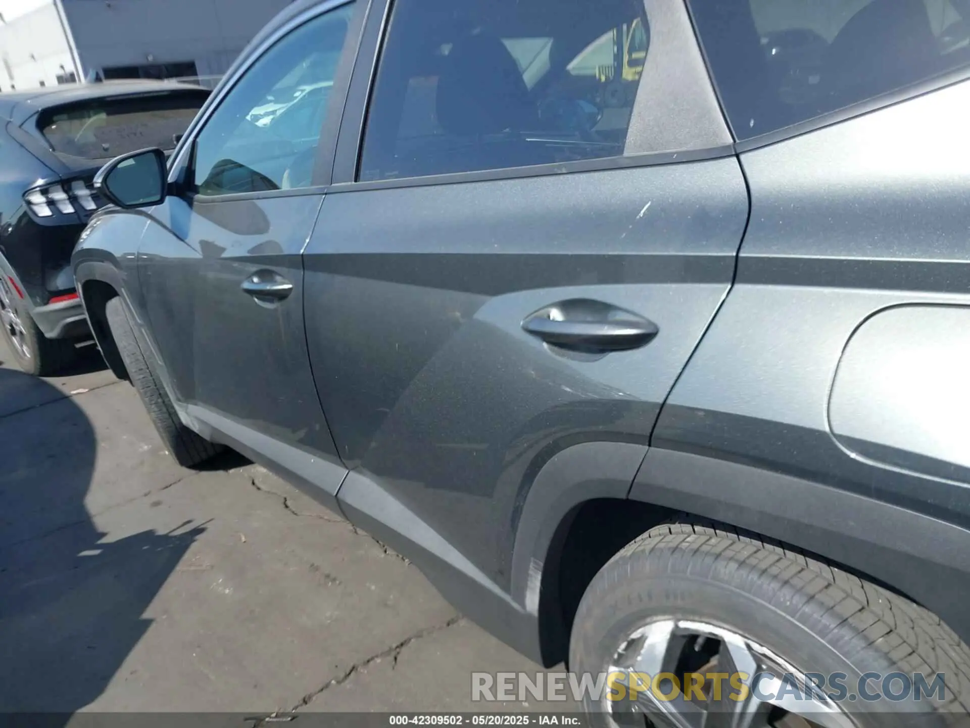 14 fotografías del automóvil dañado 5NMJF3AE6NH133724 HYUNDAI TUCSON 2022