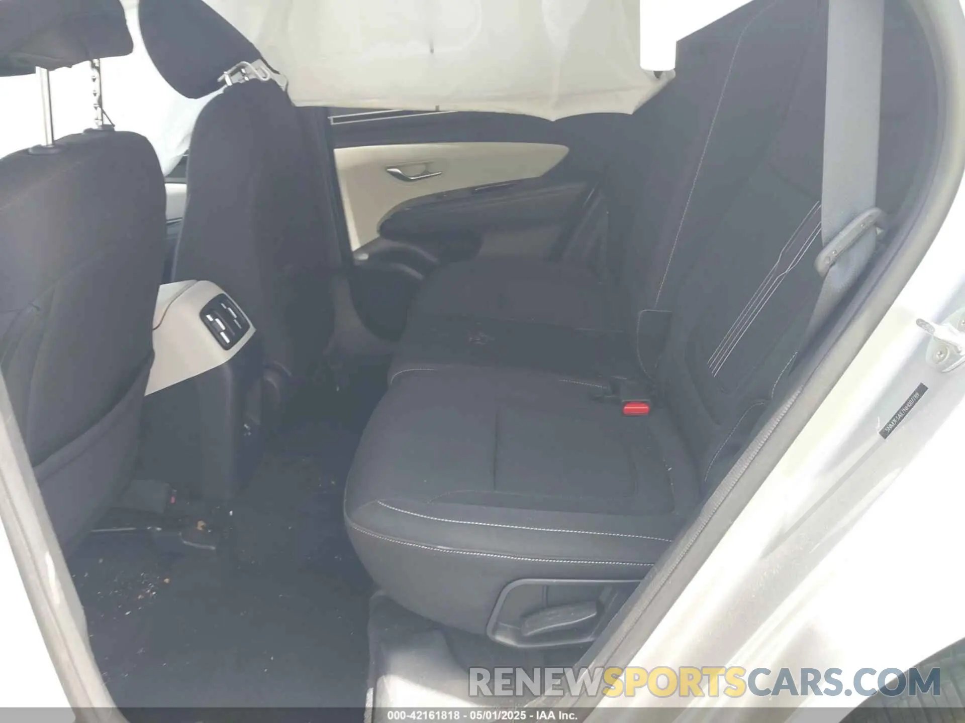 8 fotografías del automóvil dañado 5NMJF3AE7NH007789 HYUNDAI TUCSON 2022