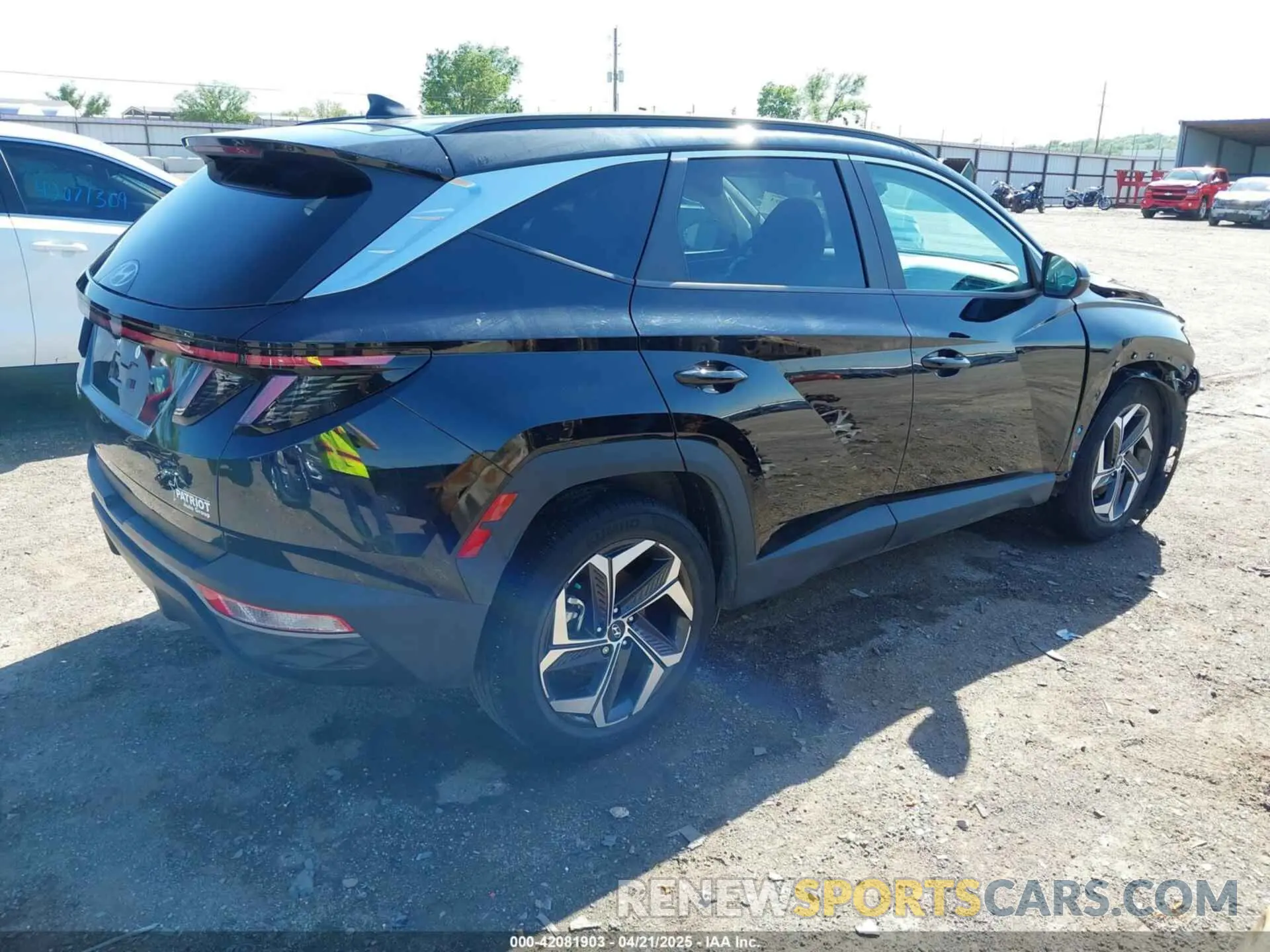 4 fotografías del automóvil dañado 5NMJF3AE9NH050028 HYUNDAI TUCSON 2022