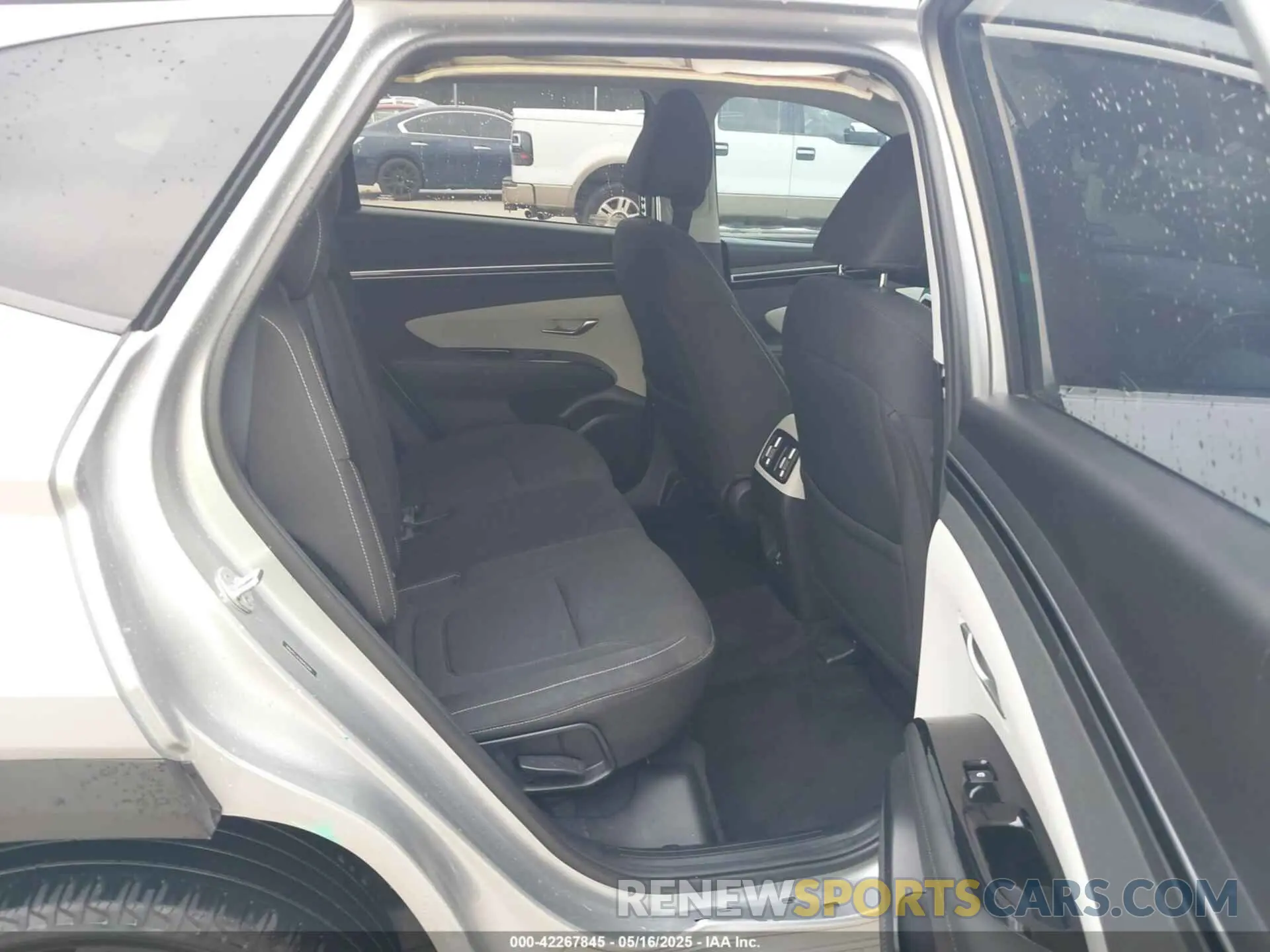 8 fotografías del automóvil dañado 5NMJFCAE1NH153444 HYUNDAI TUCSON 2022