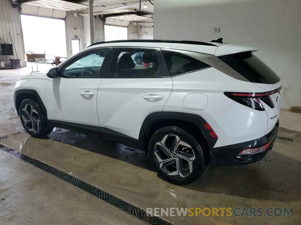 2 fotografías del automóvil dañado 5NMJFCAE2NH128570 HYUNDAI TUCSON 2022
