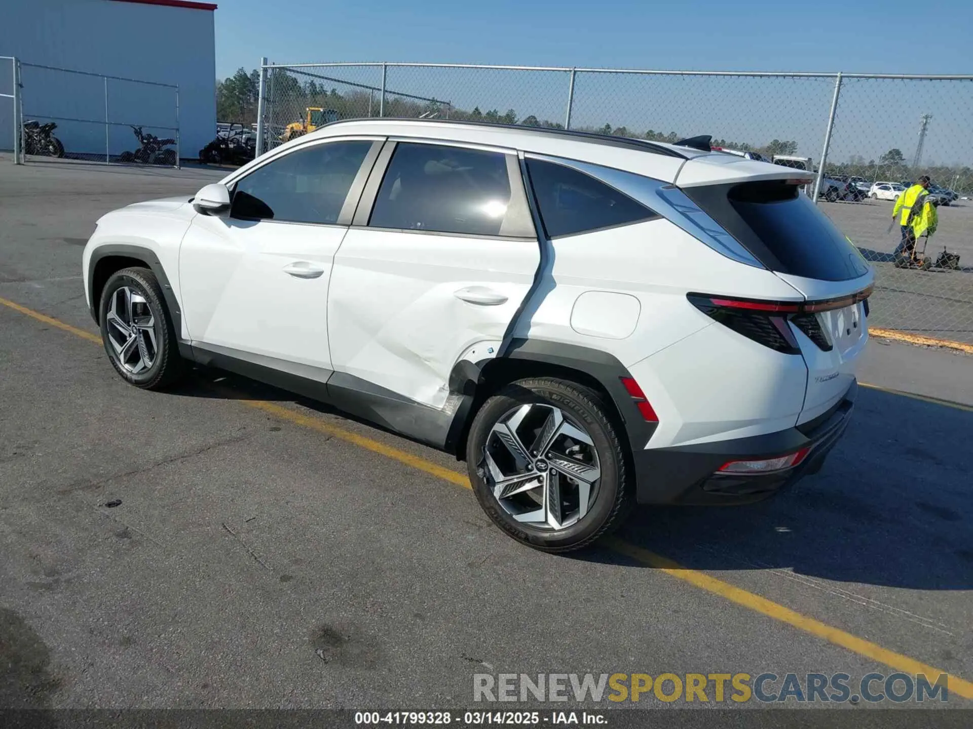 3 fotografías del automóvil dañado 5NMJFCAE4NH096155 HYUNDAI TUCSON 2022