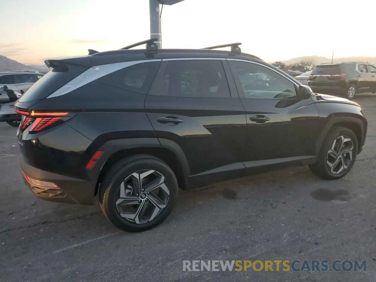 3 fotografías del automóvil dañado KM8JFCA18NU061166 HYUNDAI TUCSON 2022