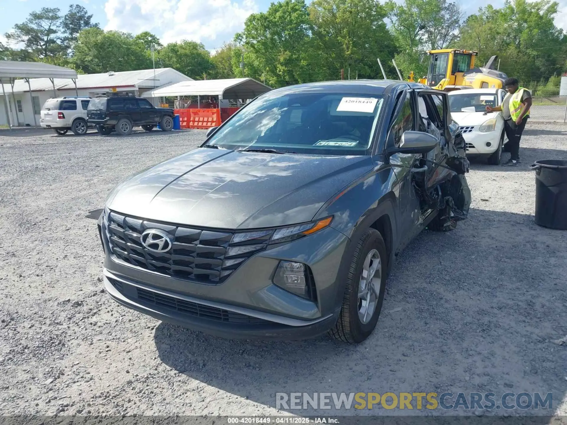 2 fotografías del automóvil dañado 5NMJACAE3PH244278 HYUNDAI TUCSON 2023