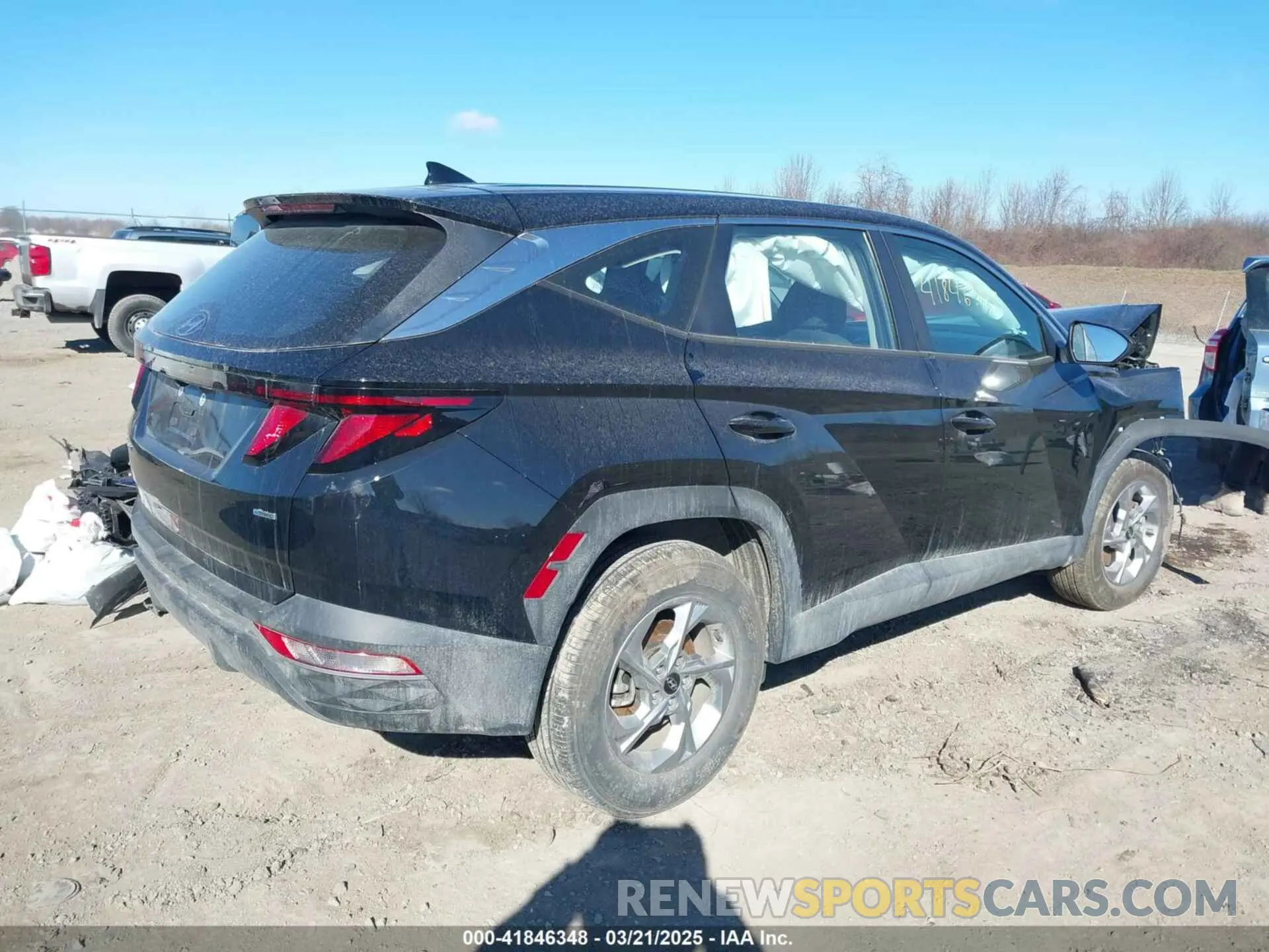 4 fotografías del automóvil dañado 5NMJACAE5PH183824 HYUNDAI TUCSON 2023