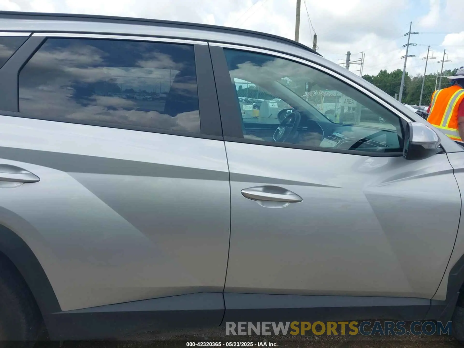 14 fotografías del automóvil dañado 5NMJB3AE0PH186093 HYUNDAI TUCSON 2023