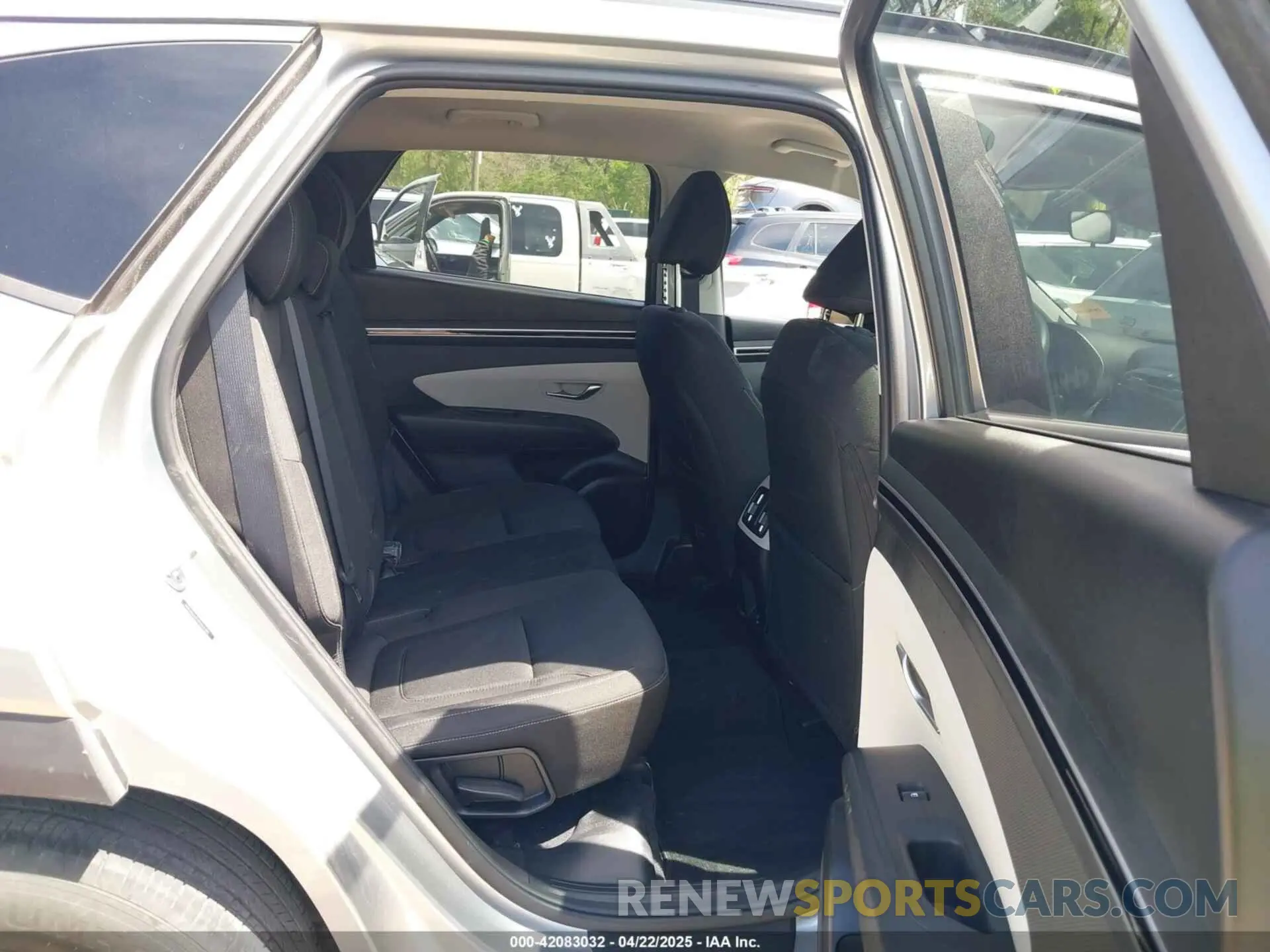 8 fotografías del automóvil dañado 5NMJB3AEXPH225482 HYUNDAI TUCSON 2023