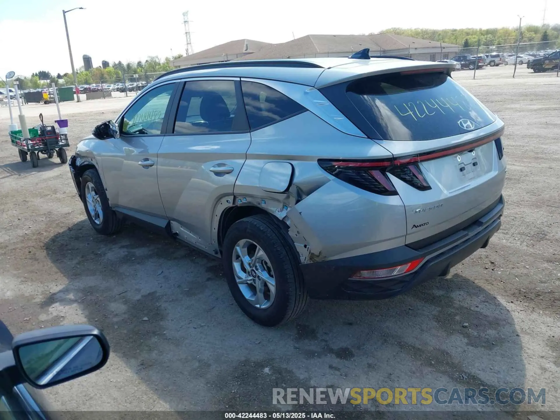 3 fotografías del automóvil dañado 5NMJBCAE1PH261268 HYUNDAI TUCSON 2023