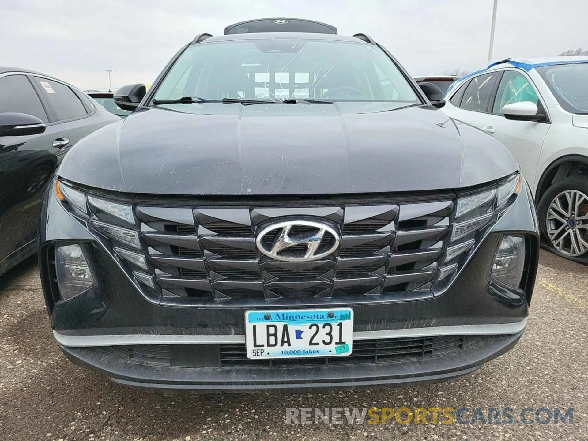 2 fotografías del automóvil dañado 5NMJBCAE1PH273680 HYUNDAI TUCSON 2023