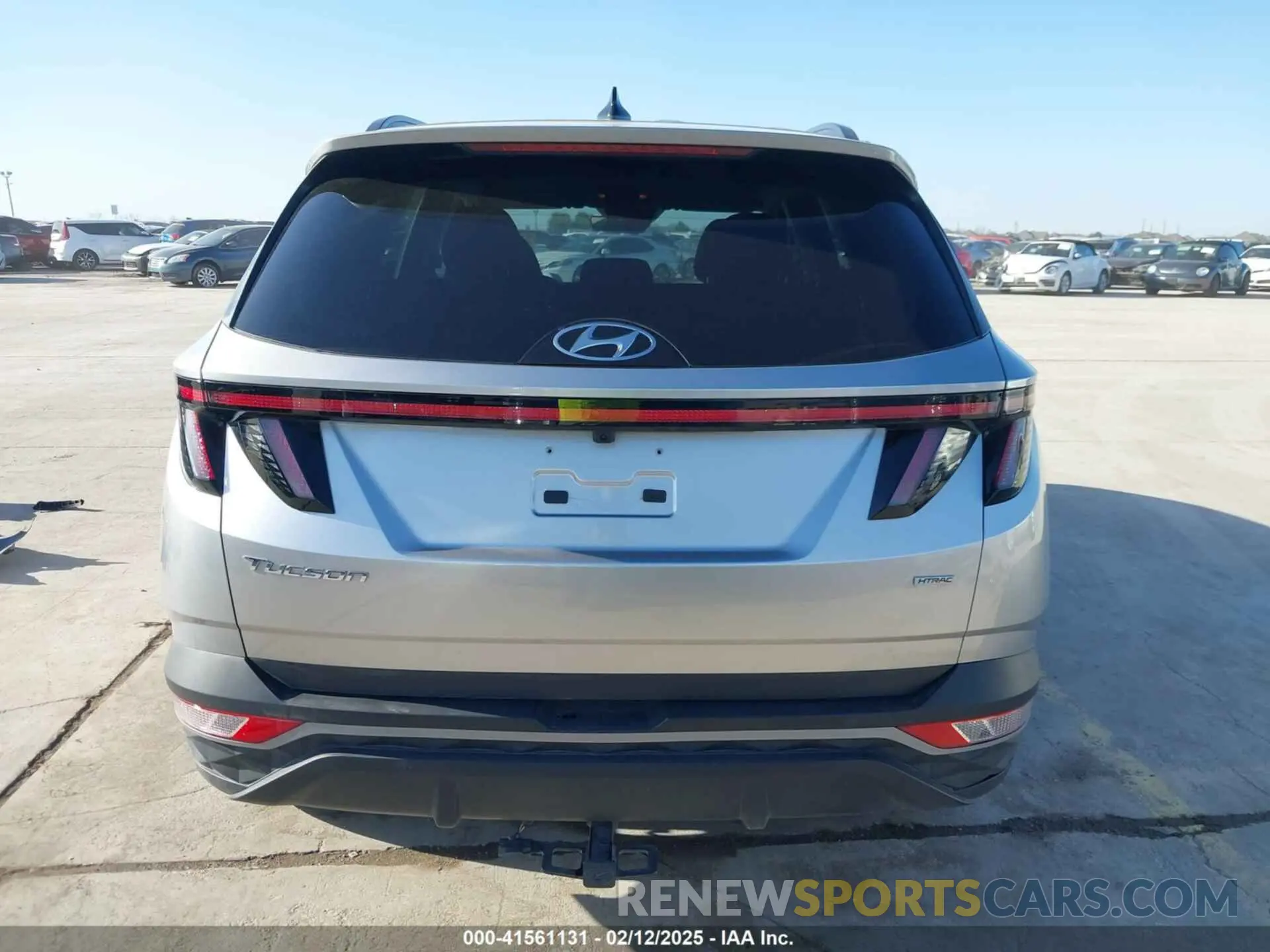 17 fotografías del automóvil dañado 5NMJBCAE2PH266771 HYUNDAI TUCSON 2023