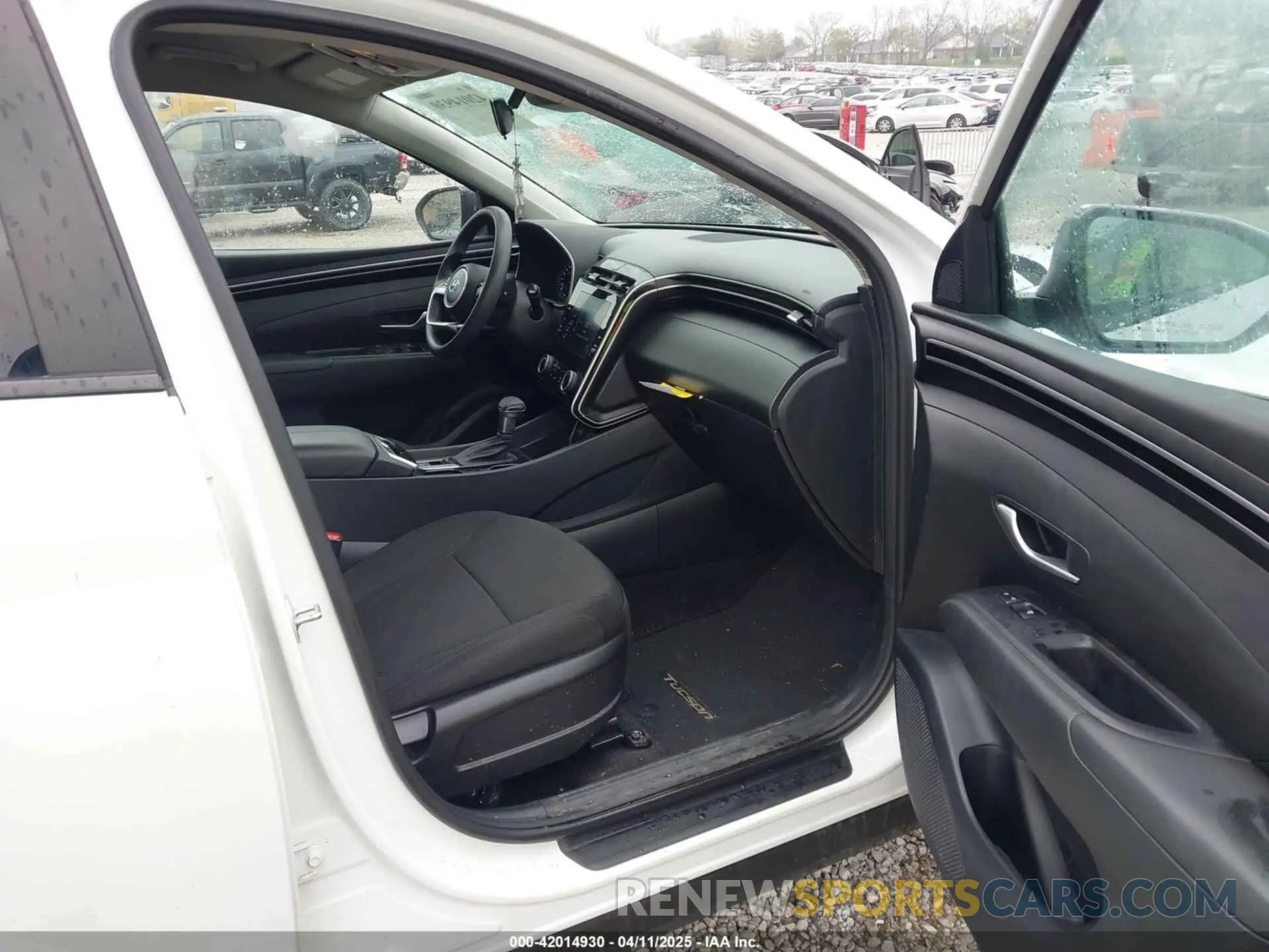 5 fotografías del automóvil dañado 5NMJBCAE3PH214971 HYUNDAI TUCSON 2023