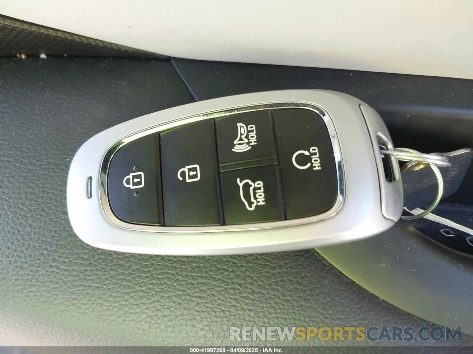 11 fotografías del automóvil dañado 5NMJBCAE3PH287676 HYUNDAI TUCSON 2023