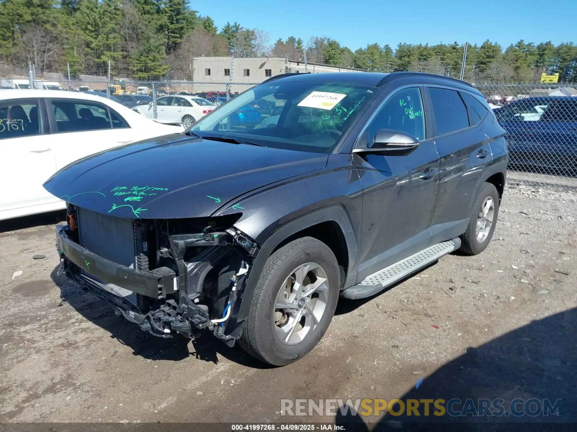 2 fotografías del automóvil dañado 5NMJBCAE3PH287676 HYUNDAI TUCSON 2023