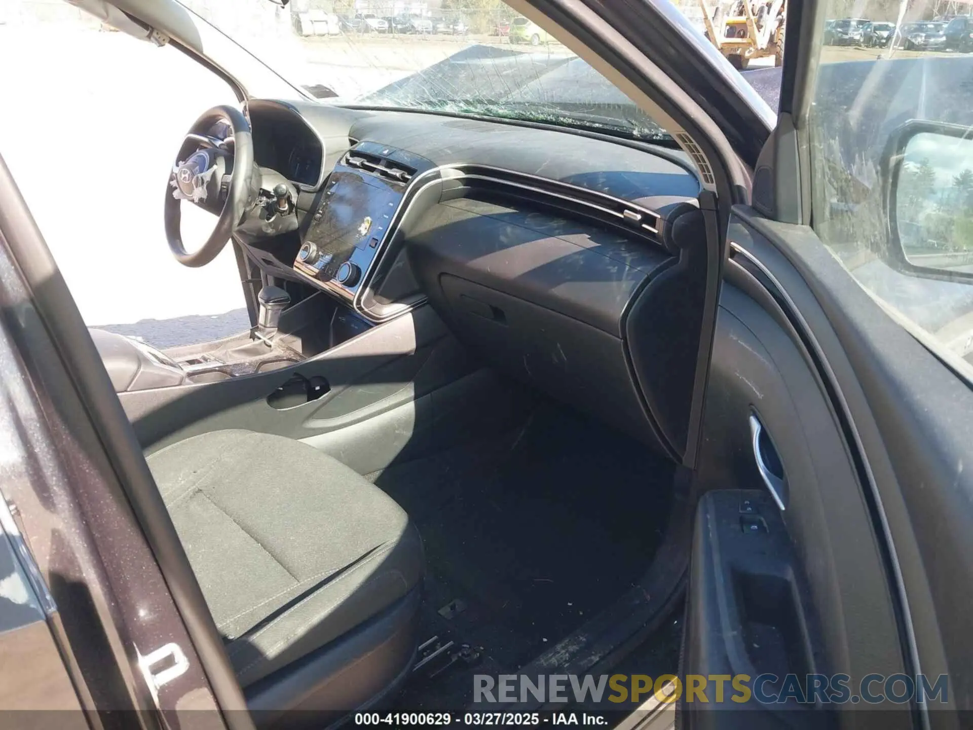 5 fotografías del automóvil dañado 5NMJBCAE4PH175176 HYUNDAI TUCSON 2023
