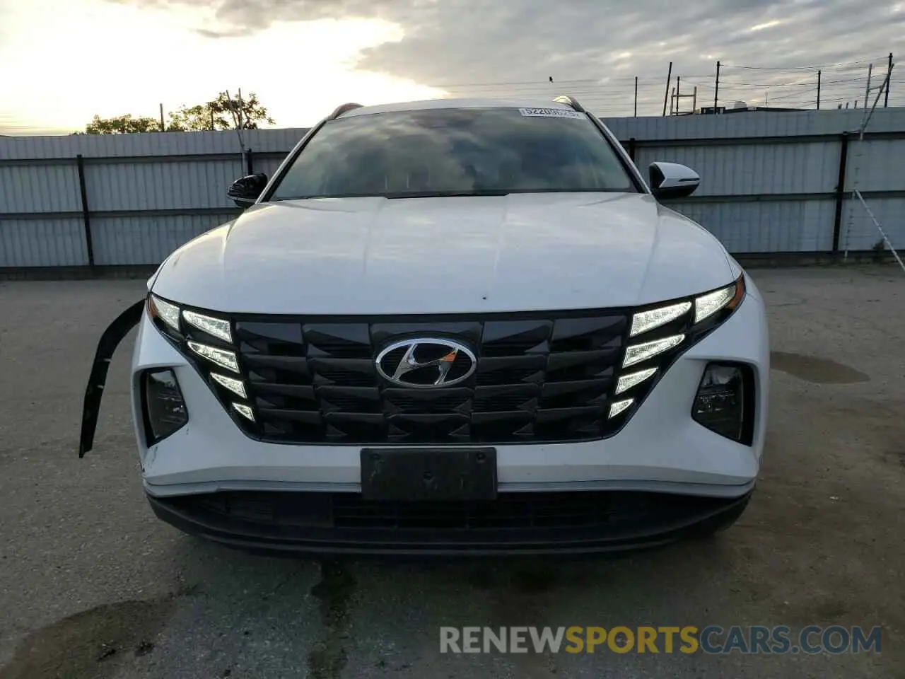 5 fotografías del automóvil dañado 5NMJBCAE4PH188980 HYUNDAI TUCSON 2023