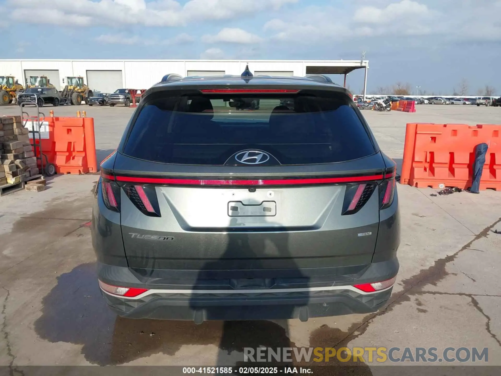 16 fotografías del automóvil dañado 5NMJBCAE5PH173078 HYUNDAI TUCSON 2023