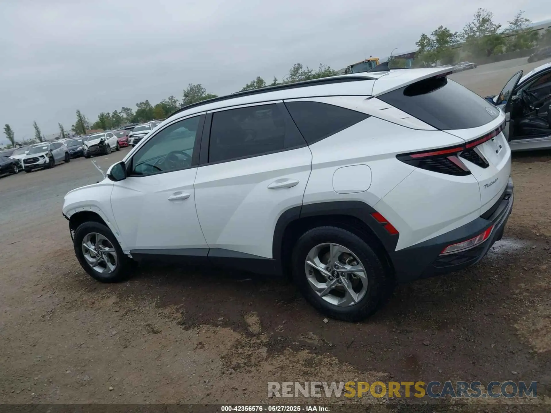 15 fotografías del automóvil dañado 5NMJBCAE5PH188678 HYUNDAI TUCSON 2023