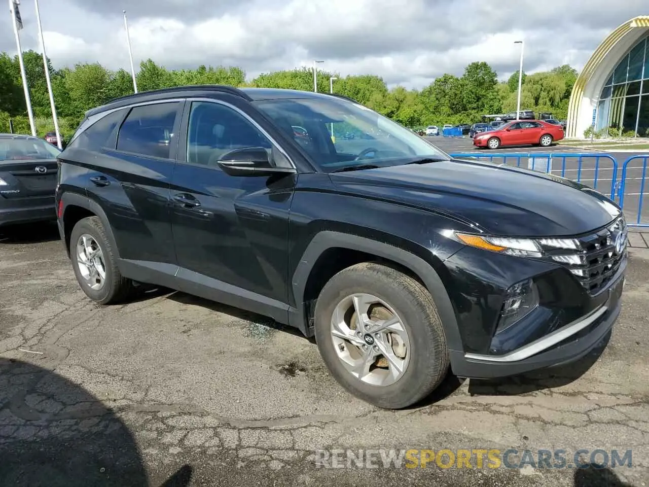 4 fotografías del automóvil dañado 5NMJBCAE5PH232002 HYUNDAI TUCSON 2023