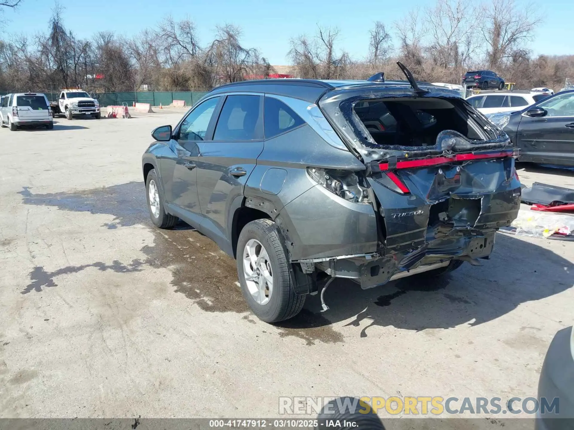 3 fotografías del automóvil dañado 5NMJBCAE5PH237670 HYUNDAI TUCSON 2023