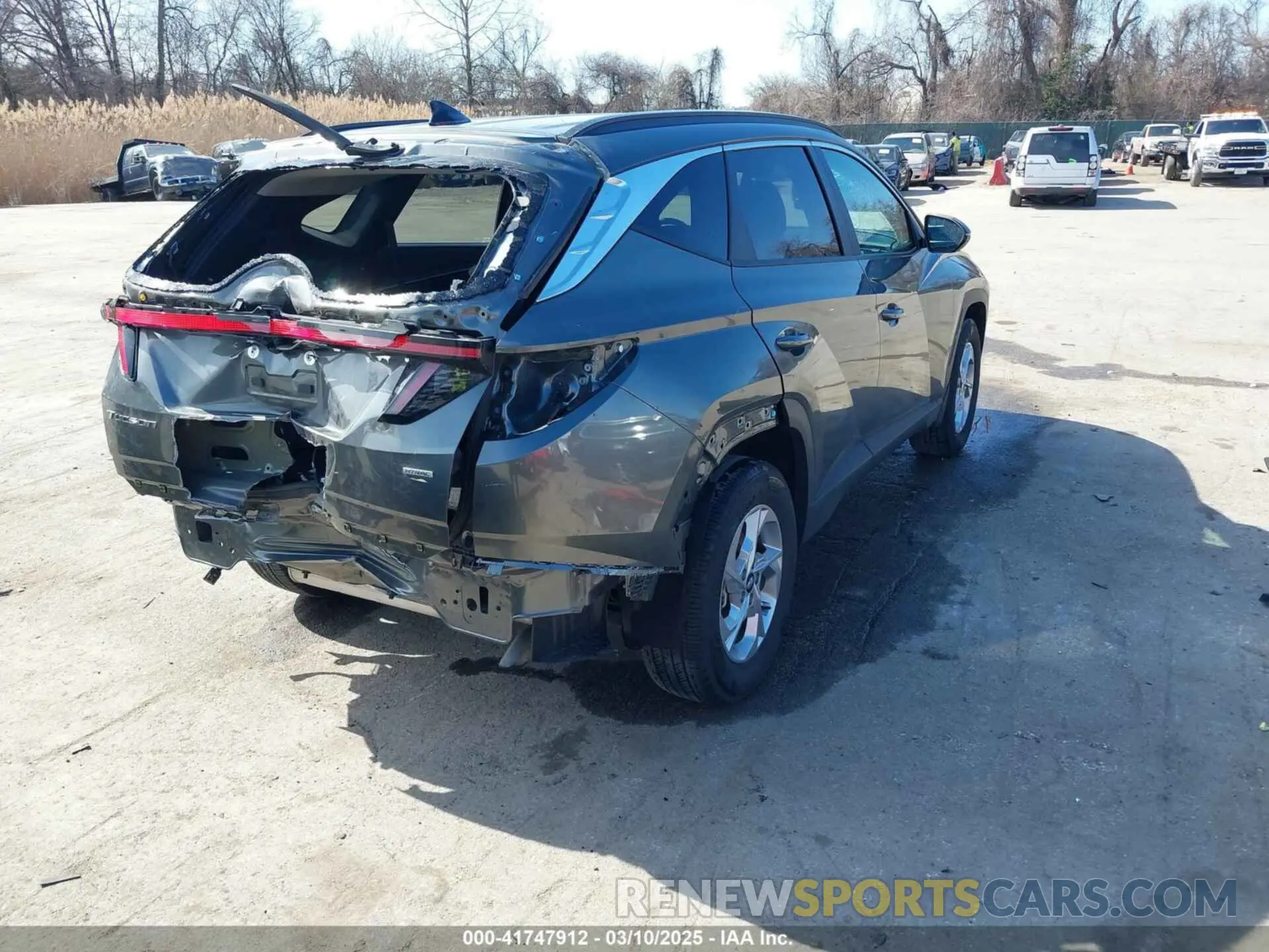 4 fotografías del automóvil dañado 5NMJBCAE5PH237670 HYUNDAI TUCSON 2023