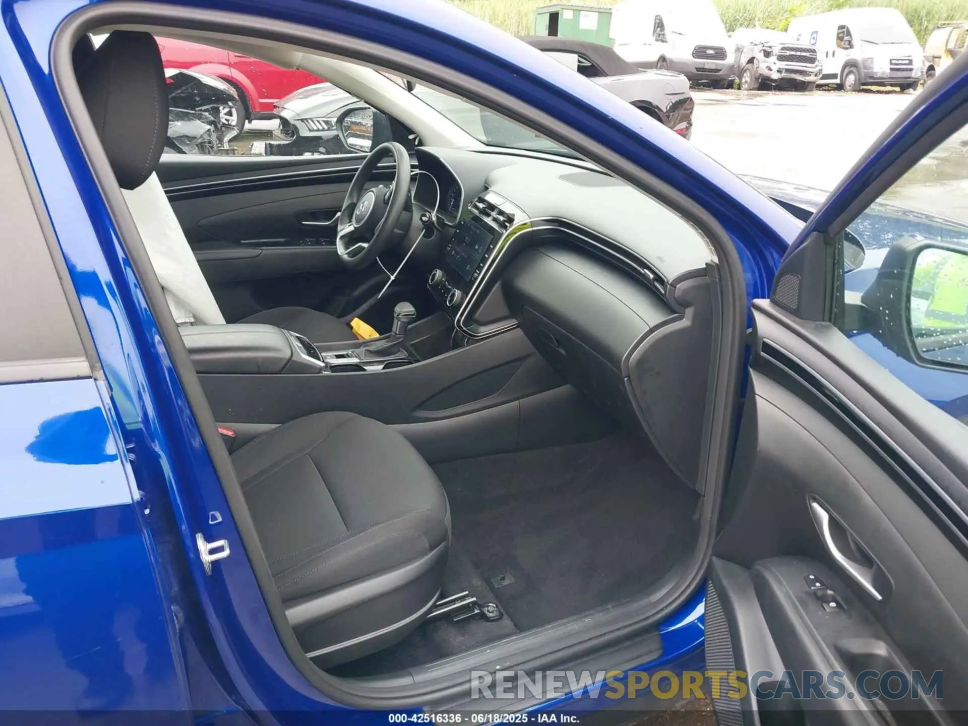 5 fotografías del automóvil dañado 5NMJBCAE7PH168075 HYUNDAI TUCSON 2023