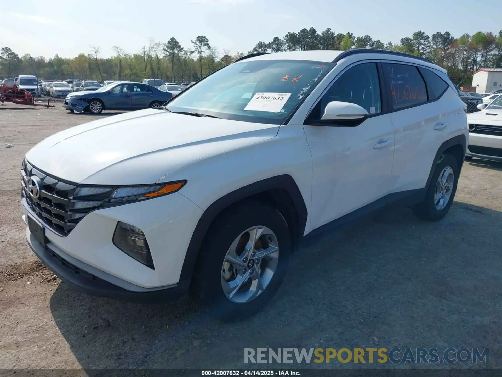 2 fotografías del automóvil dañado 5NMJBCAE7PH217517 HYUNDAI TUCSON 2023