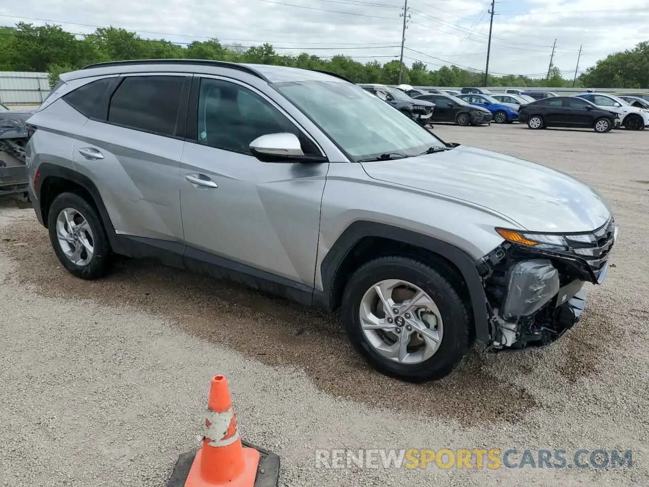 4 fotografías del automóvil dañado 5NMJBCAE8PH216117 HYUNDAI TUCSON 2023