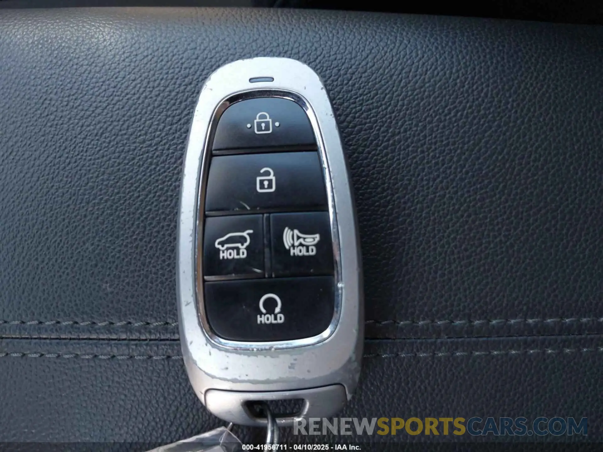 11 fotografías del automóvil dañado 5NMJBCAE9PH181684 HYUNDAI TUCSON 2023