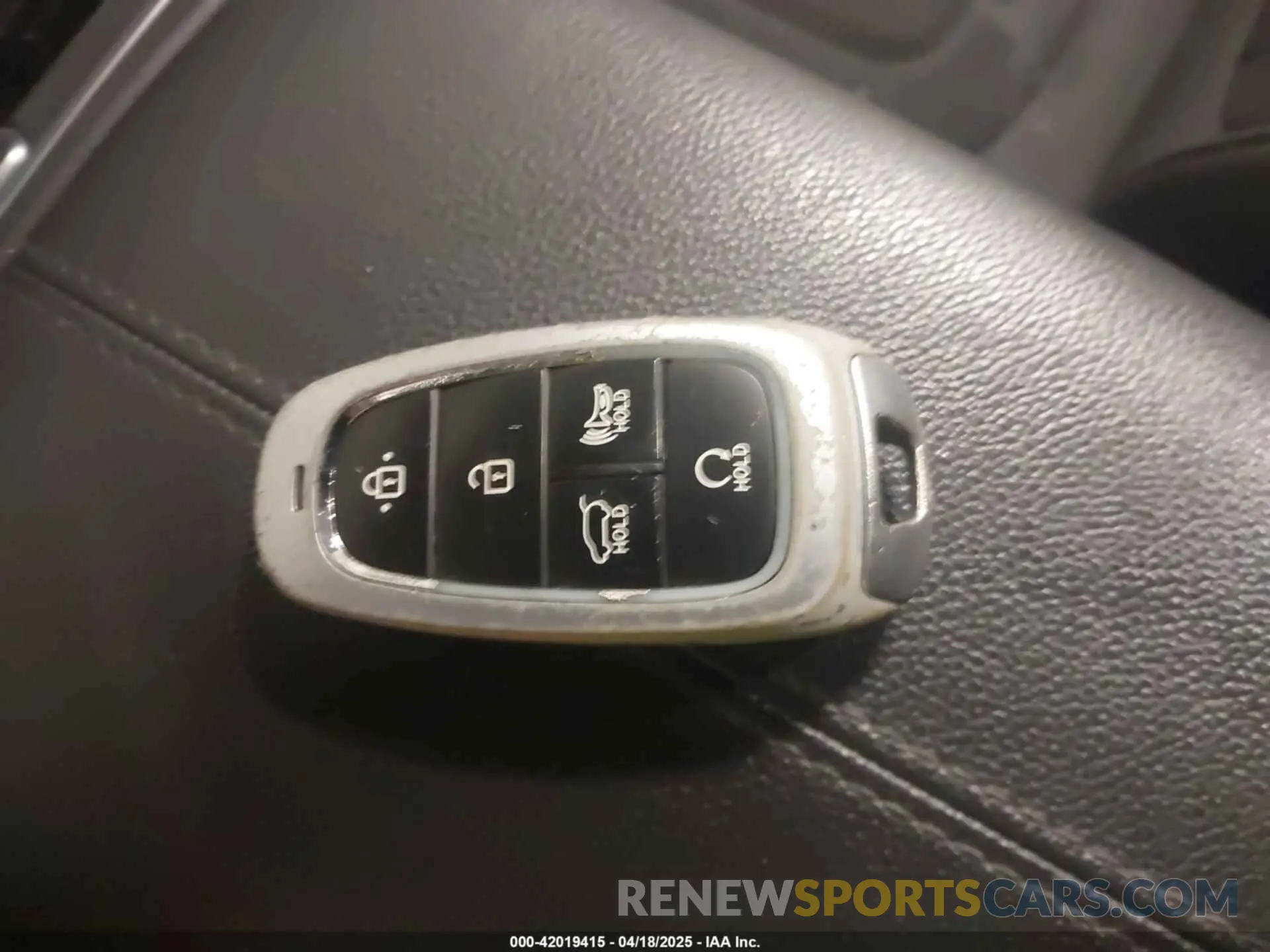 11 fotografías del automóvil dañado 5NMJBCAE9PH271742 HYUNDAI TUCSON 2023