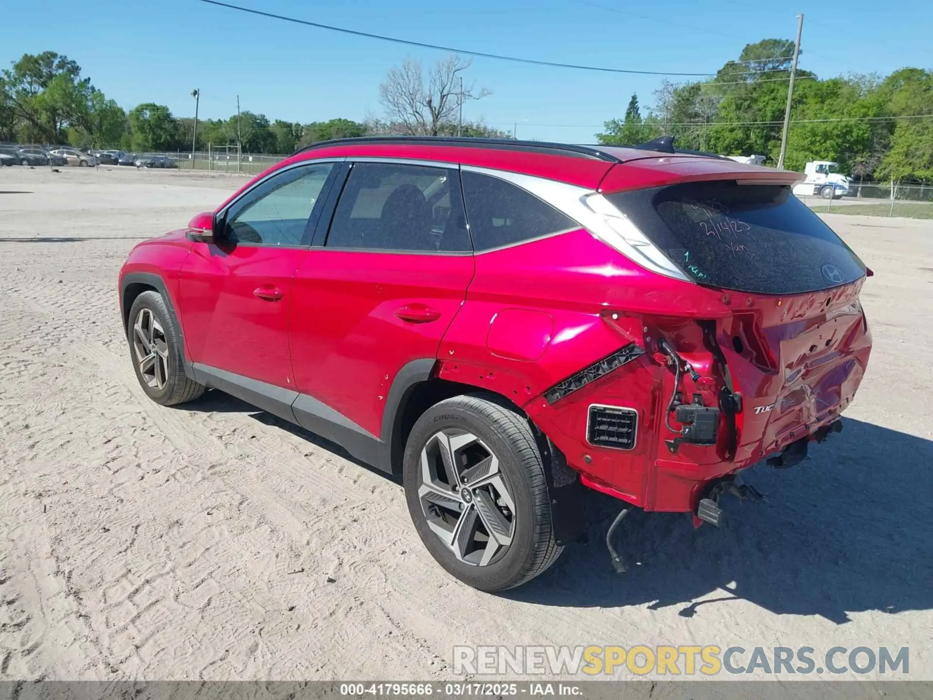 3 fotografías del automóvil dañado 5NMJE3AE5PH216177 HYUNDAI TUCSON 2023