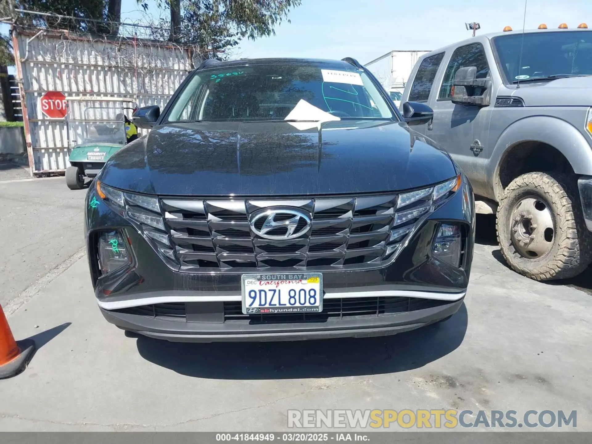 13 fotografías del automóvil dañado 5NMJF3AE4PH201621 HYUNDAI TUCSON 2023